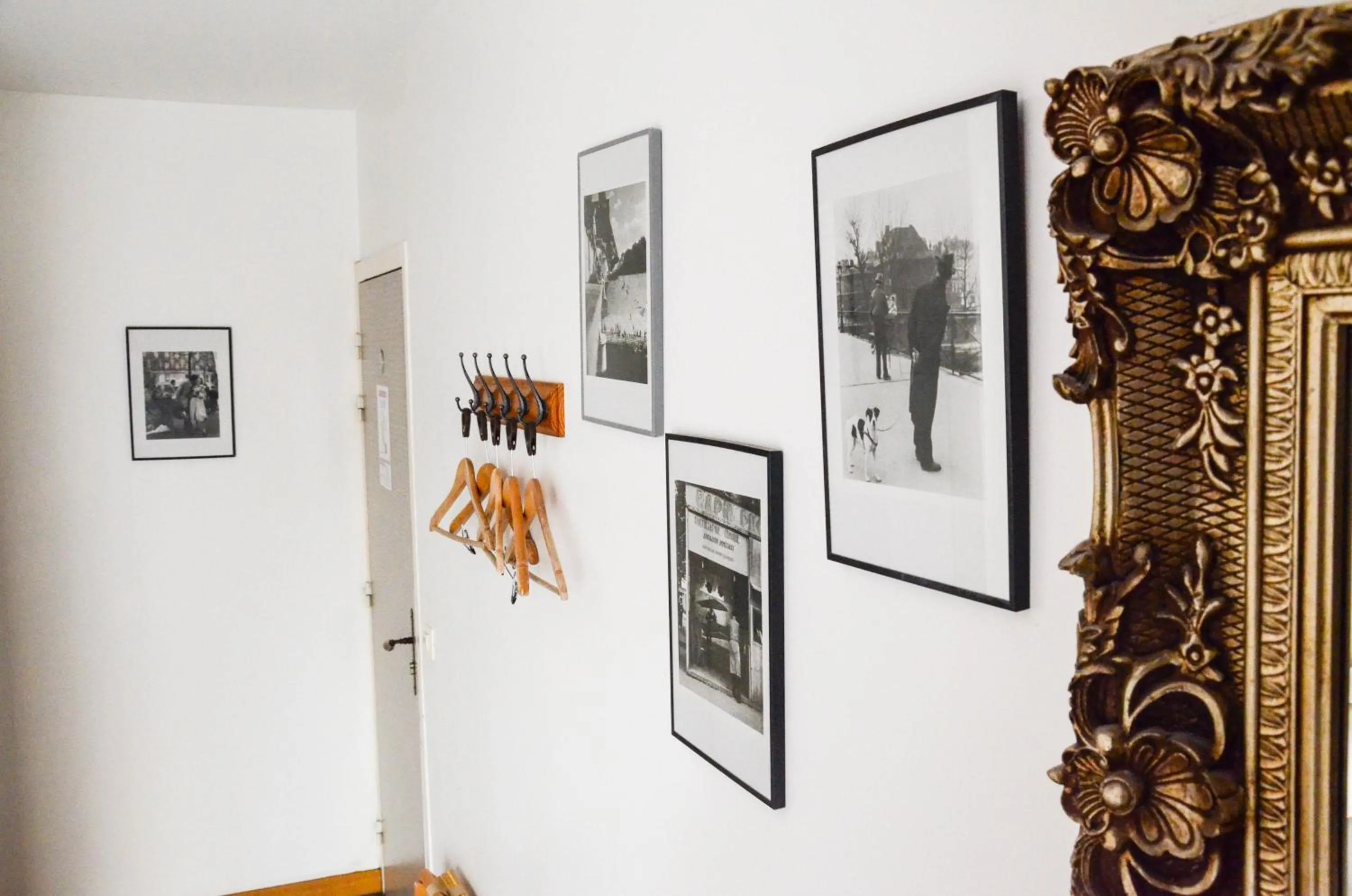 Decorative detail in Logis Hôtel La Villa Boucicaut