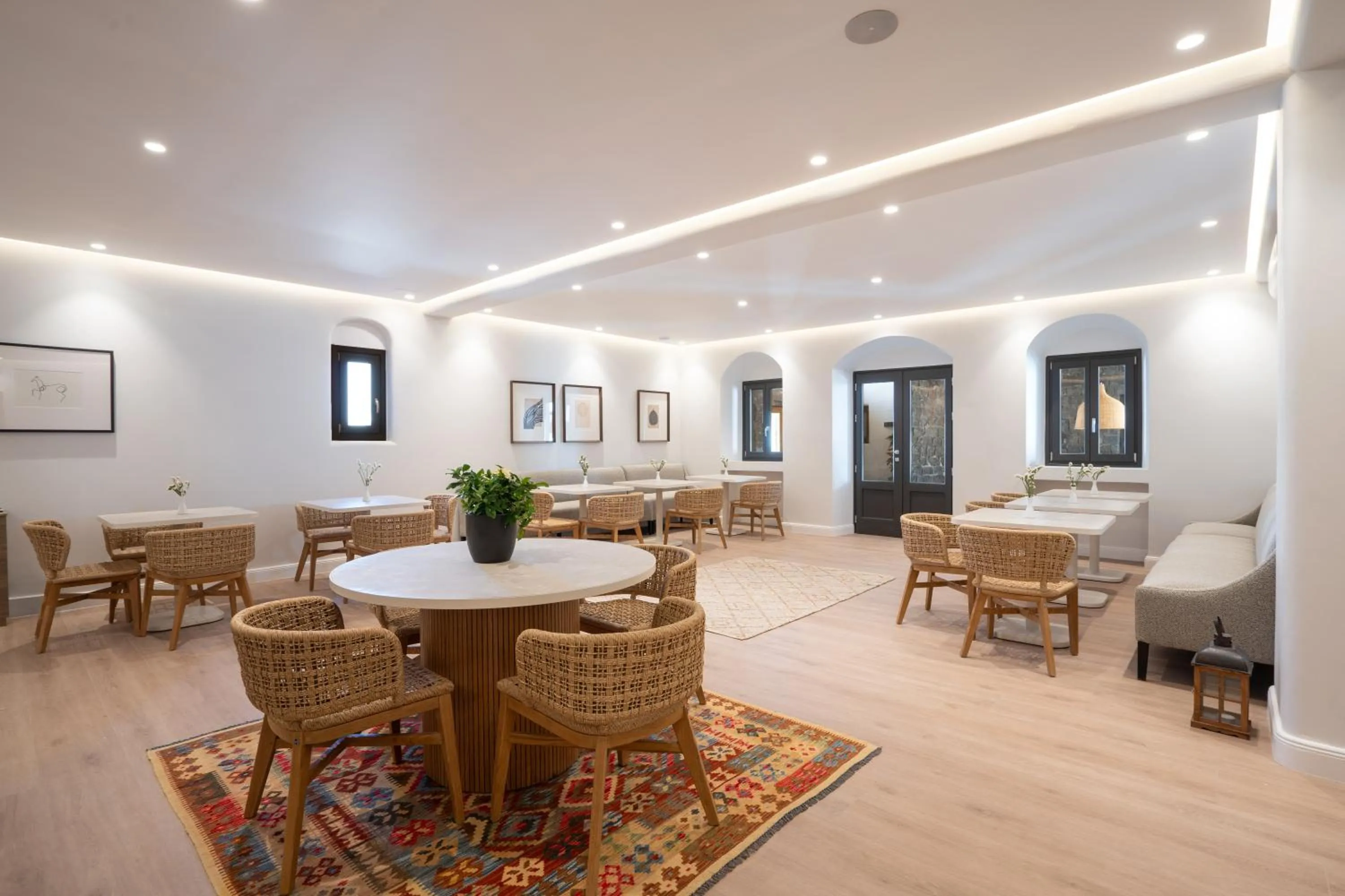 Restaurant/places to eat in NĒRO Suites by NOMÉE Hospitality Group