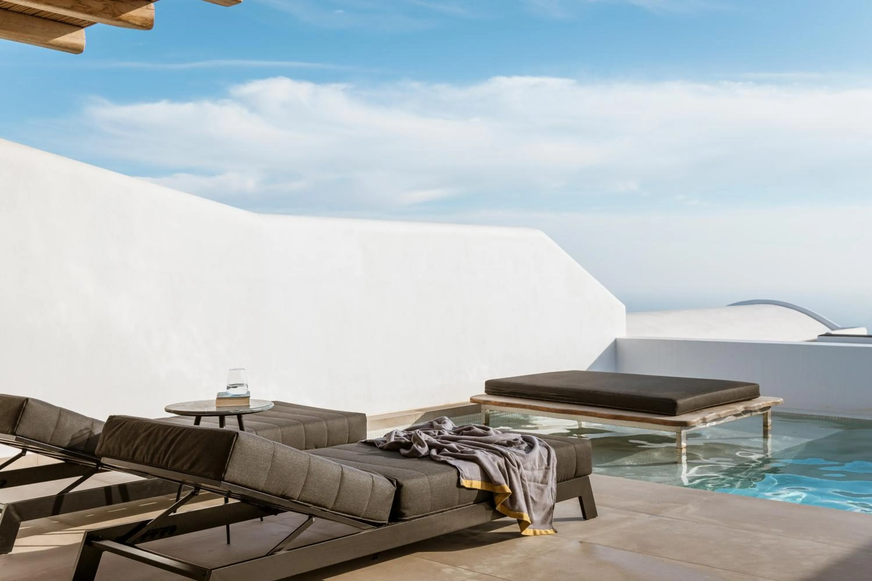 Balcony/Terrace in NĒRO Suites by NOMÉE Hospitality Group