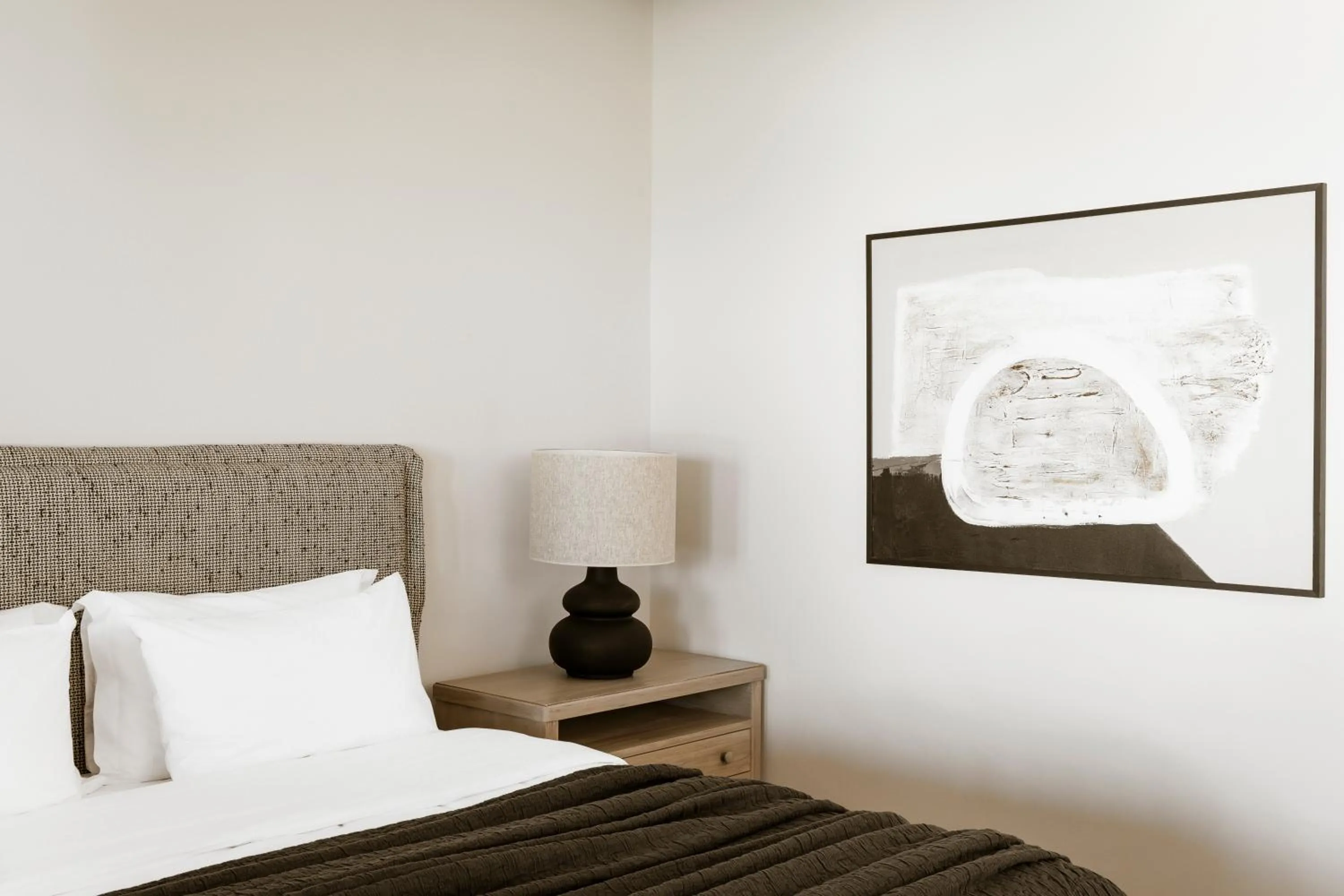 Bedroom, Bed in NĒRO Suites by NOMÉE Hospitality Group
