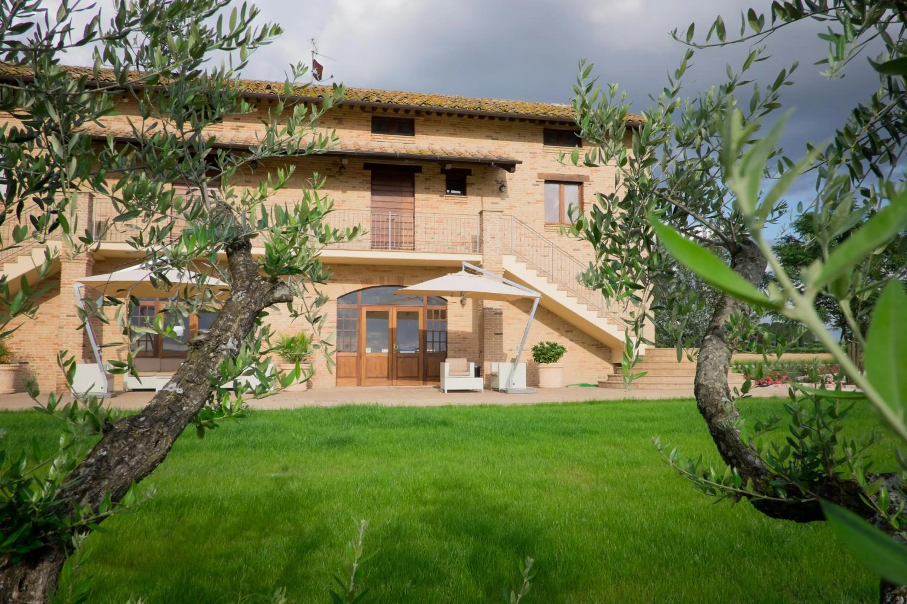 Facade/entrance in Assisium Agriturismo