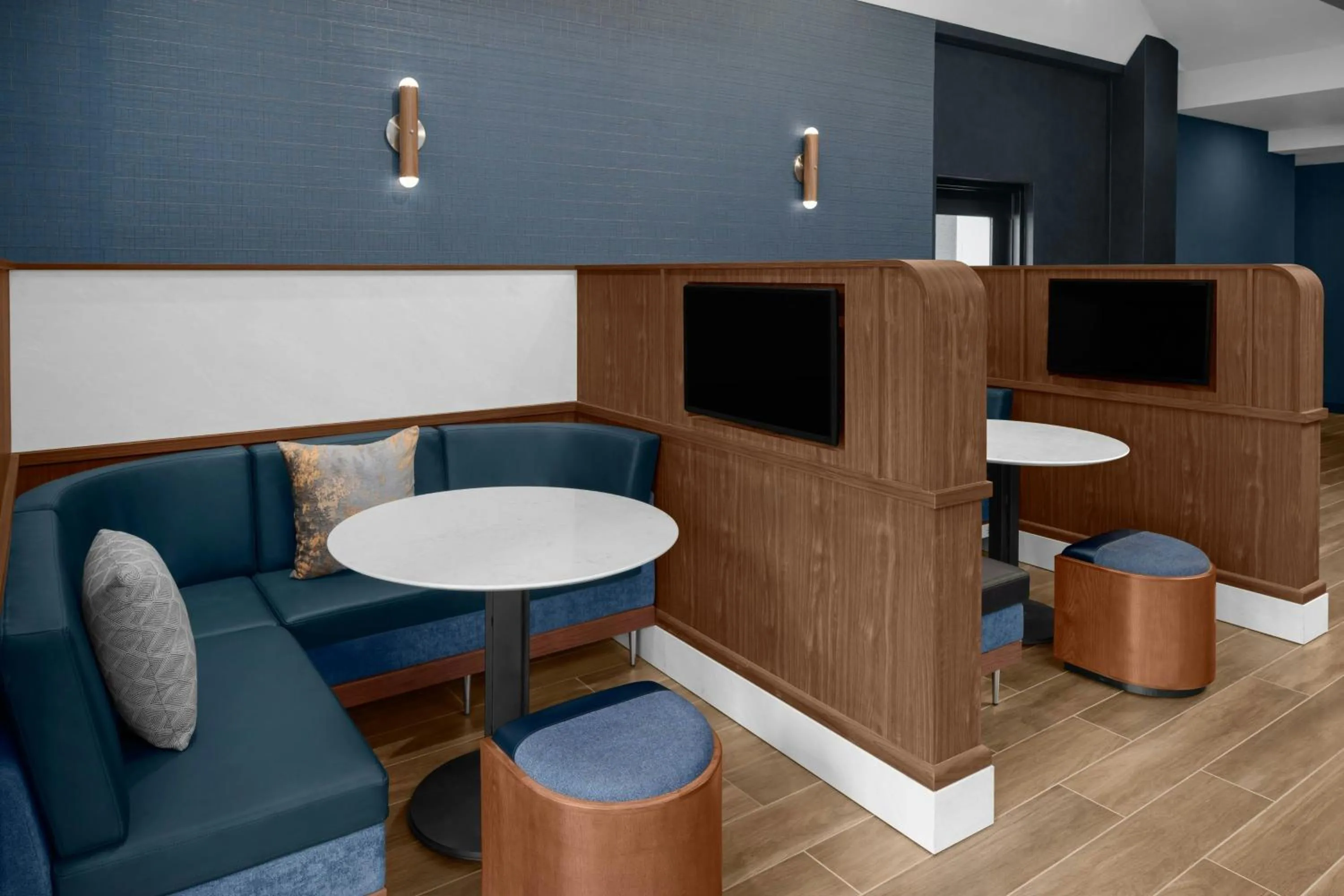 Lobby or reception in Courtyard San Jose Airport