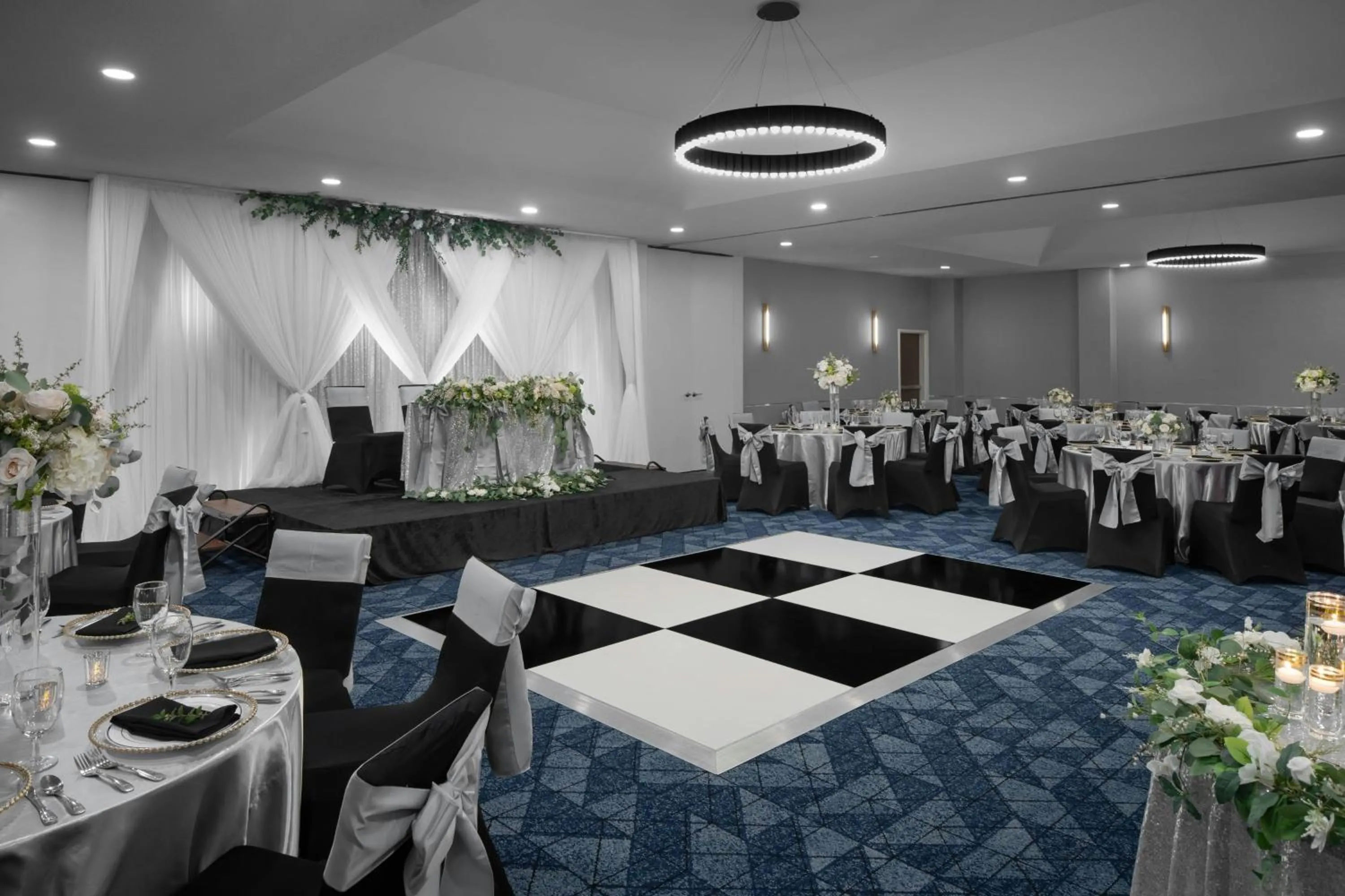 Banquet/Function facilities in Courtyard San Jose Airport