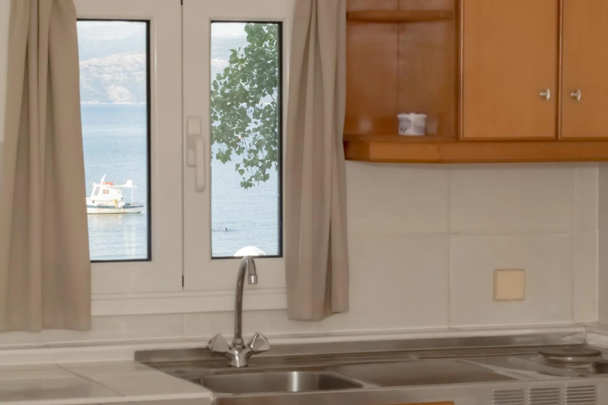Kitchen or kitchenette in Cavos Beach House