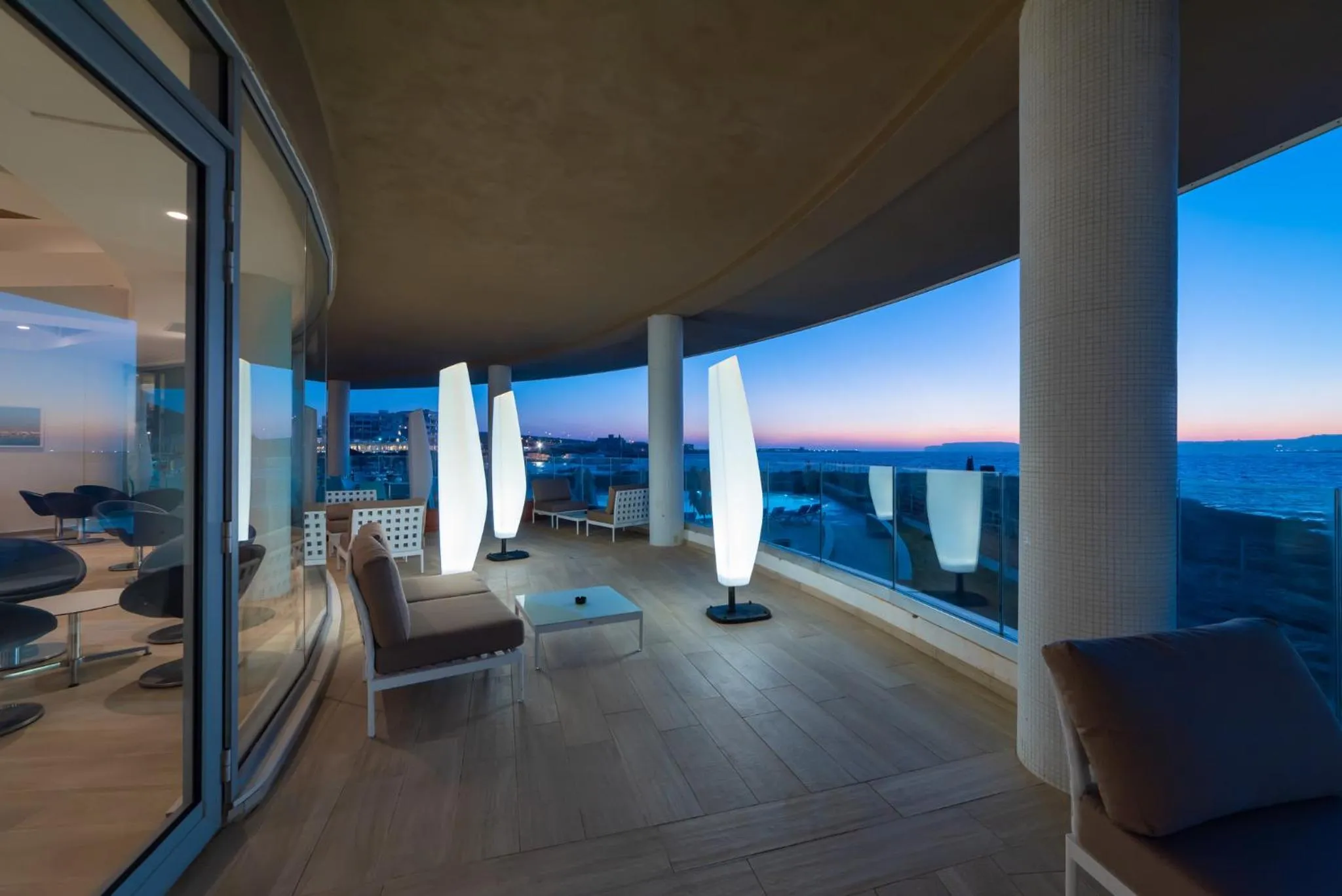 Restaurant/places to eat in Ramla Bay Resort