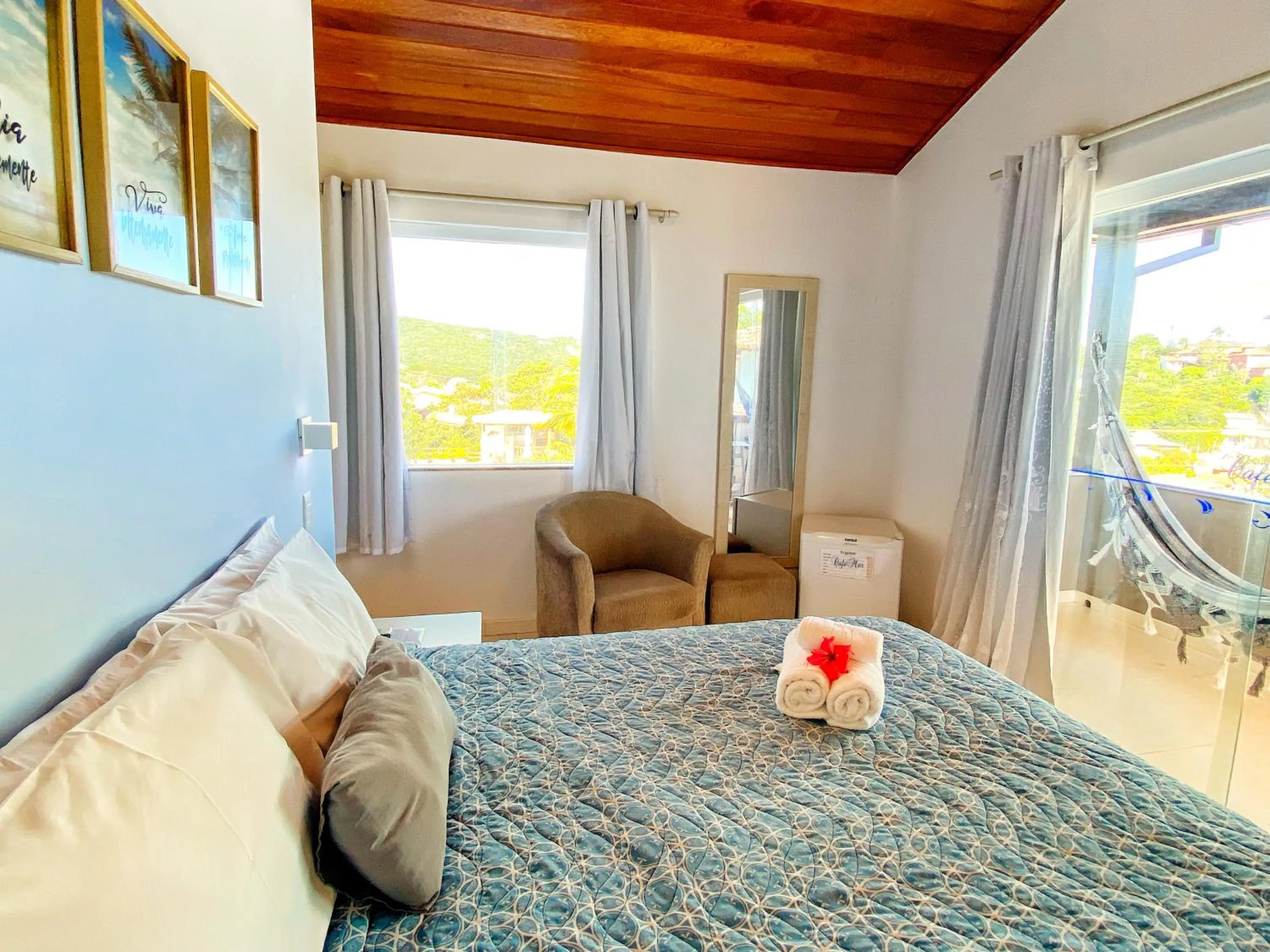 View (from property/room), Bed in Pousada CafeMar Búzios