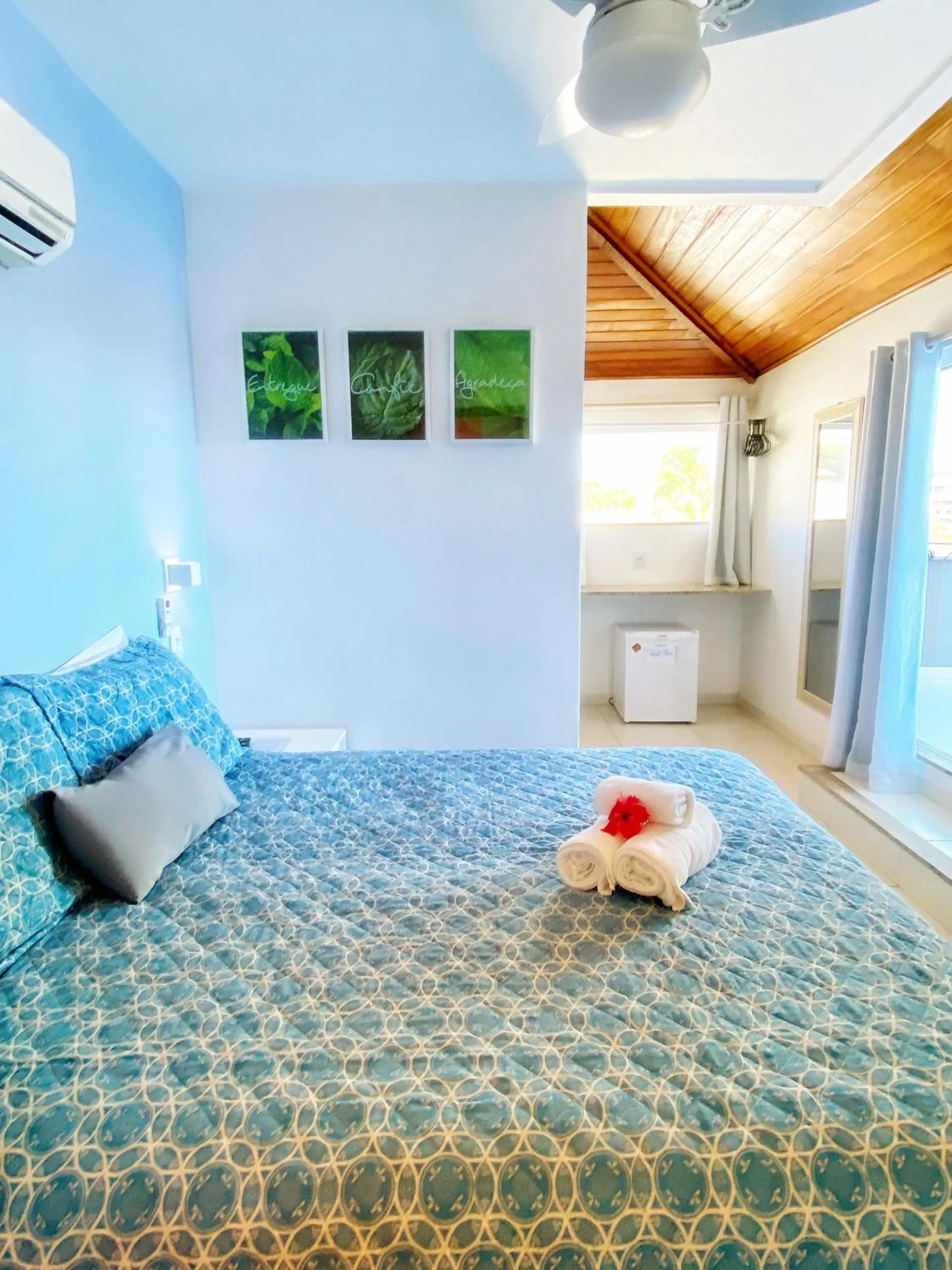 View (from property/room), Bed in Pousada CafeMar Búzios