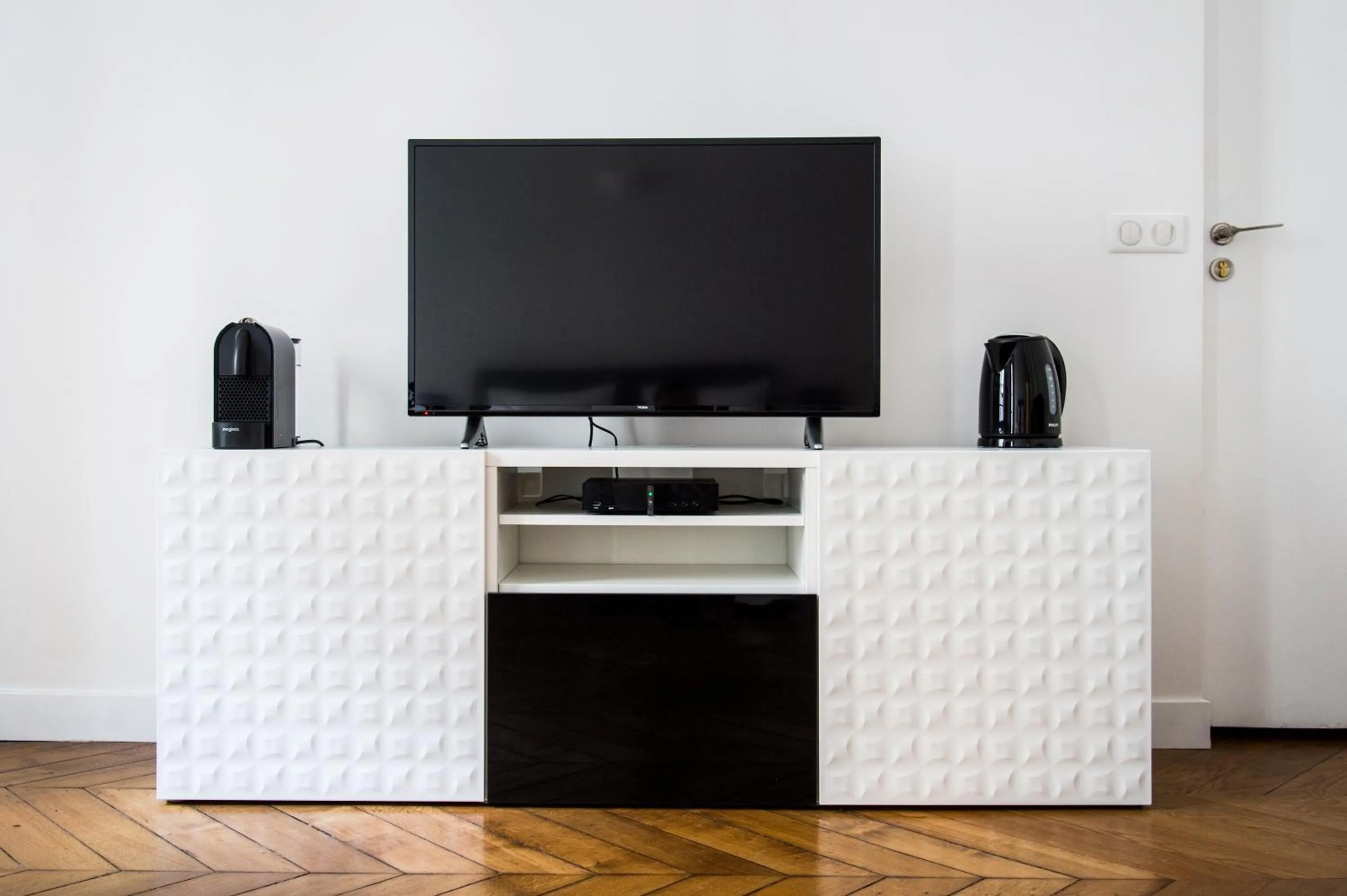 TV and multimedia in Paris Square