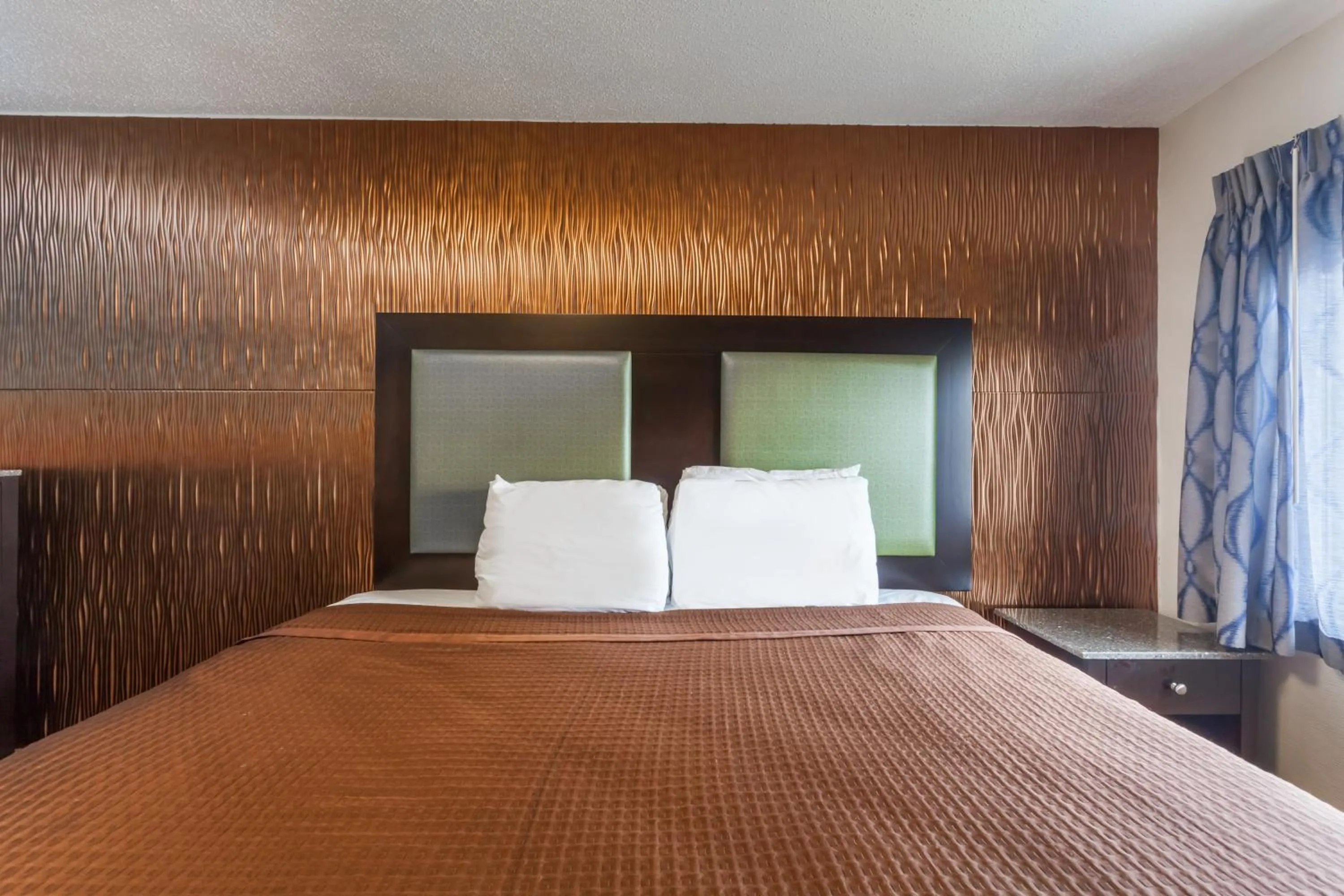 Bed in Travelodge by Wyndham South Hackensack