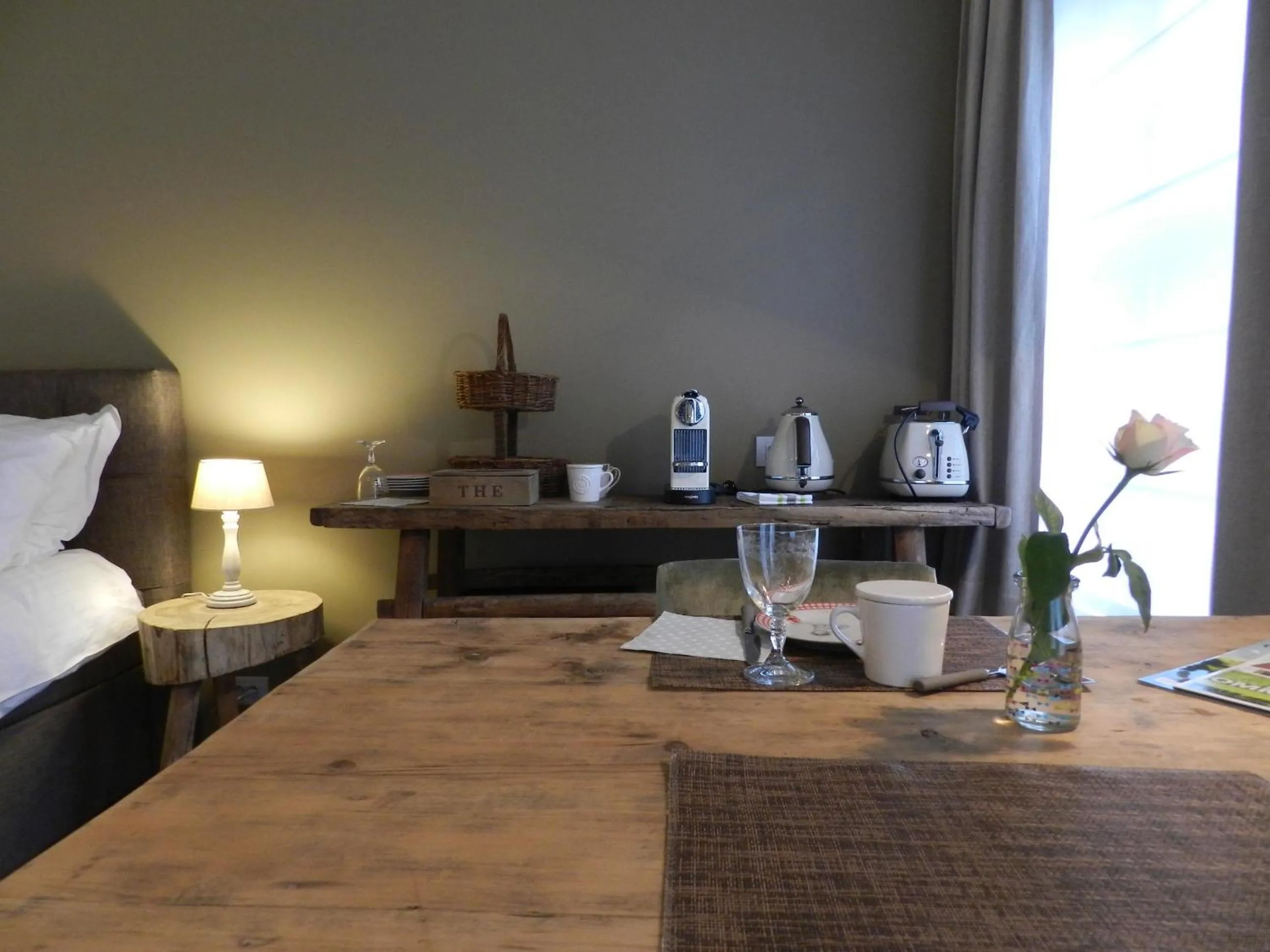 Dining area, Bed in B&B De Swaenhoeck