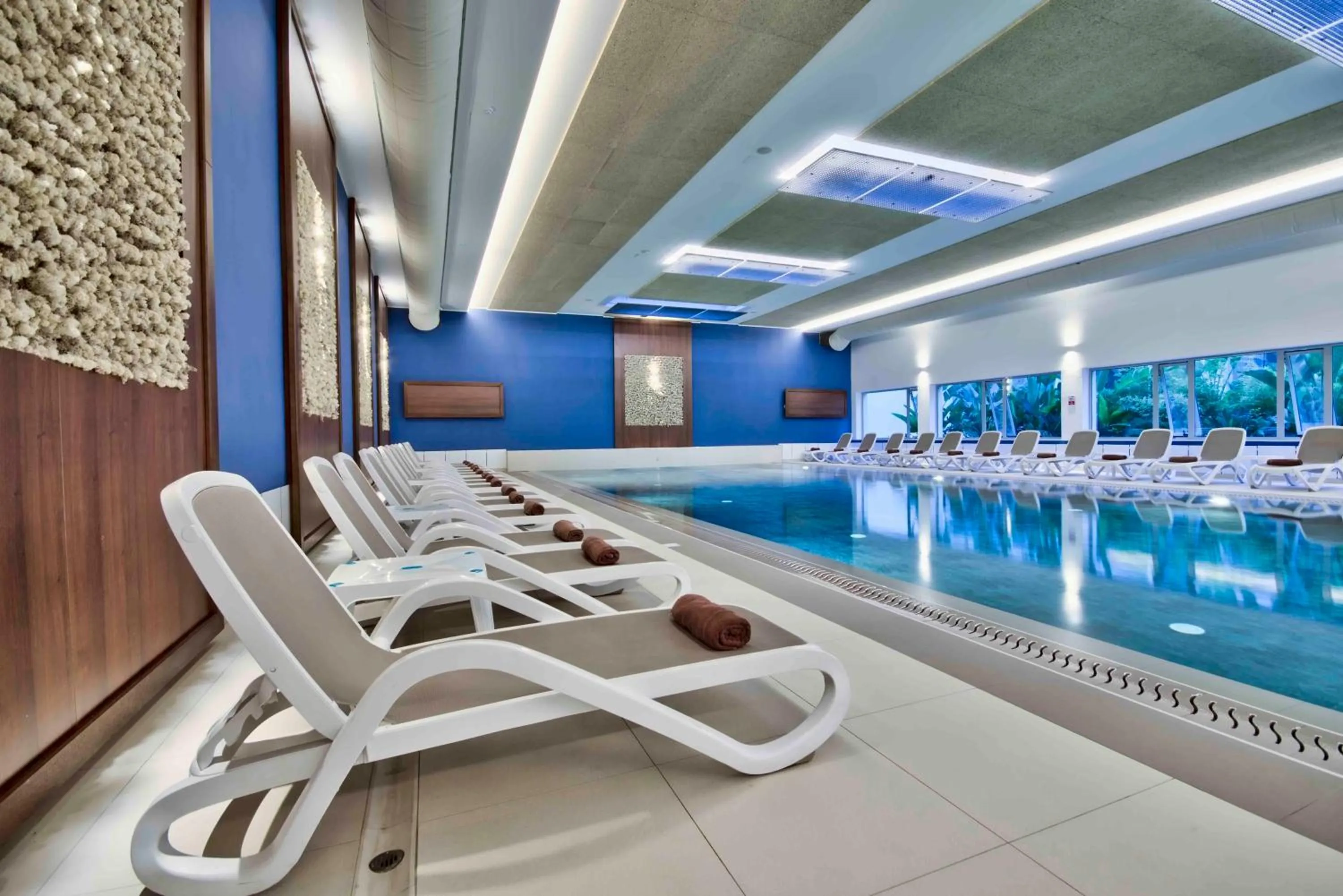Swimming pool in DoubleTree by Hilton Malta