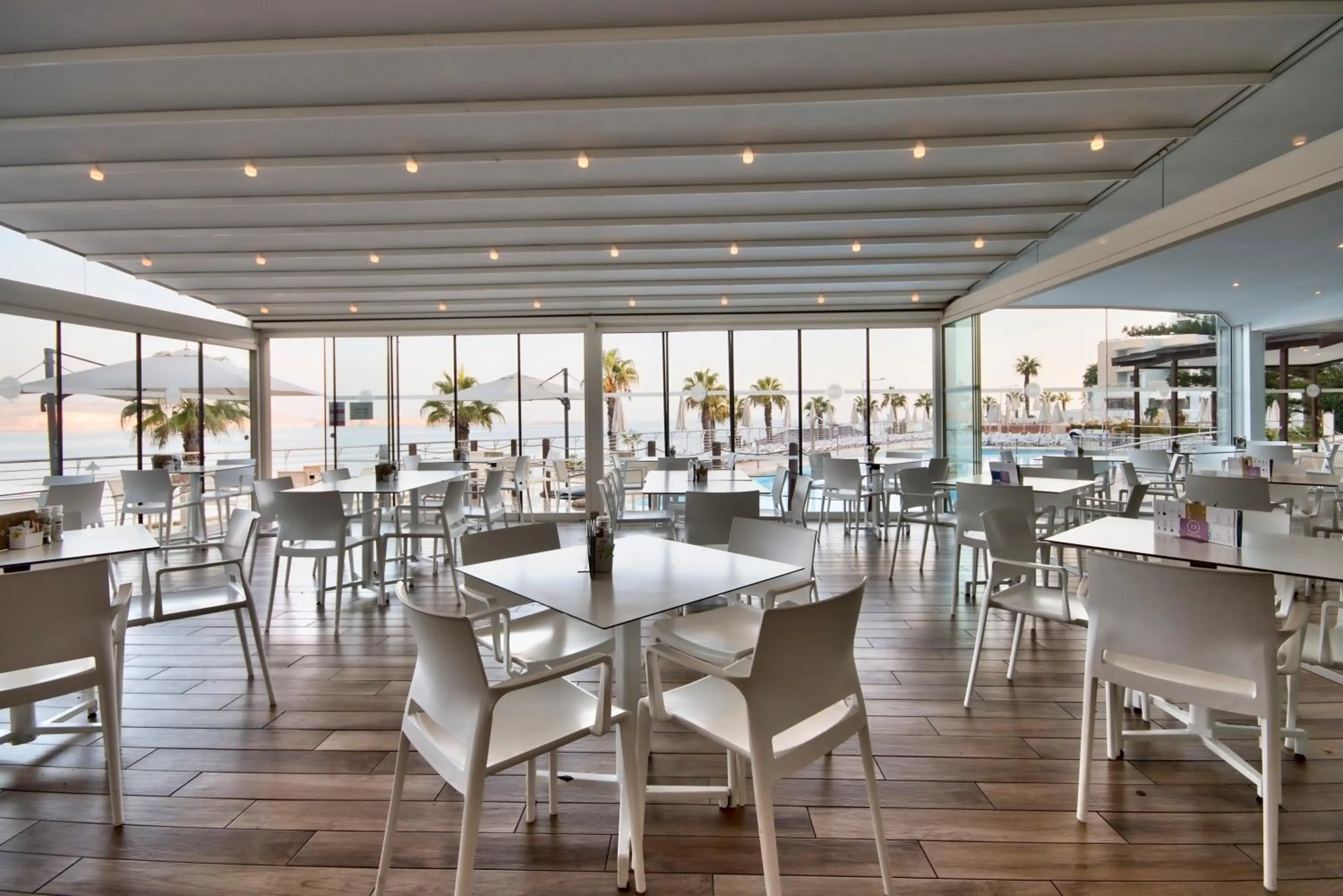 Food and drinks in DoubleTree by Hilton Malta