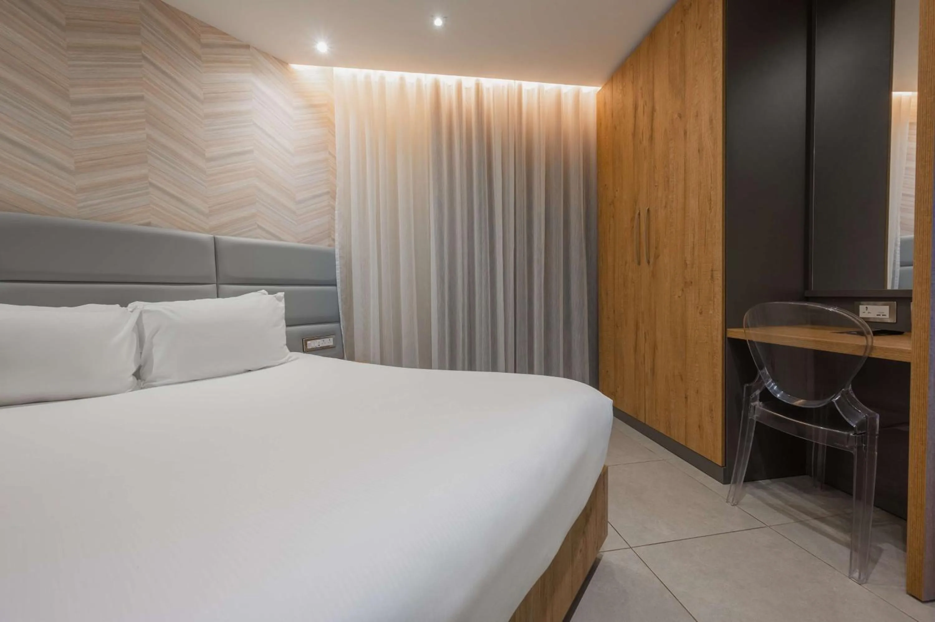 Bed in DoubleTree by Hilton Malta