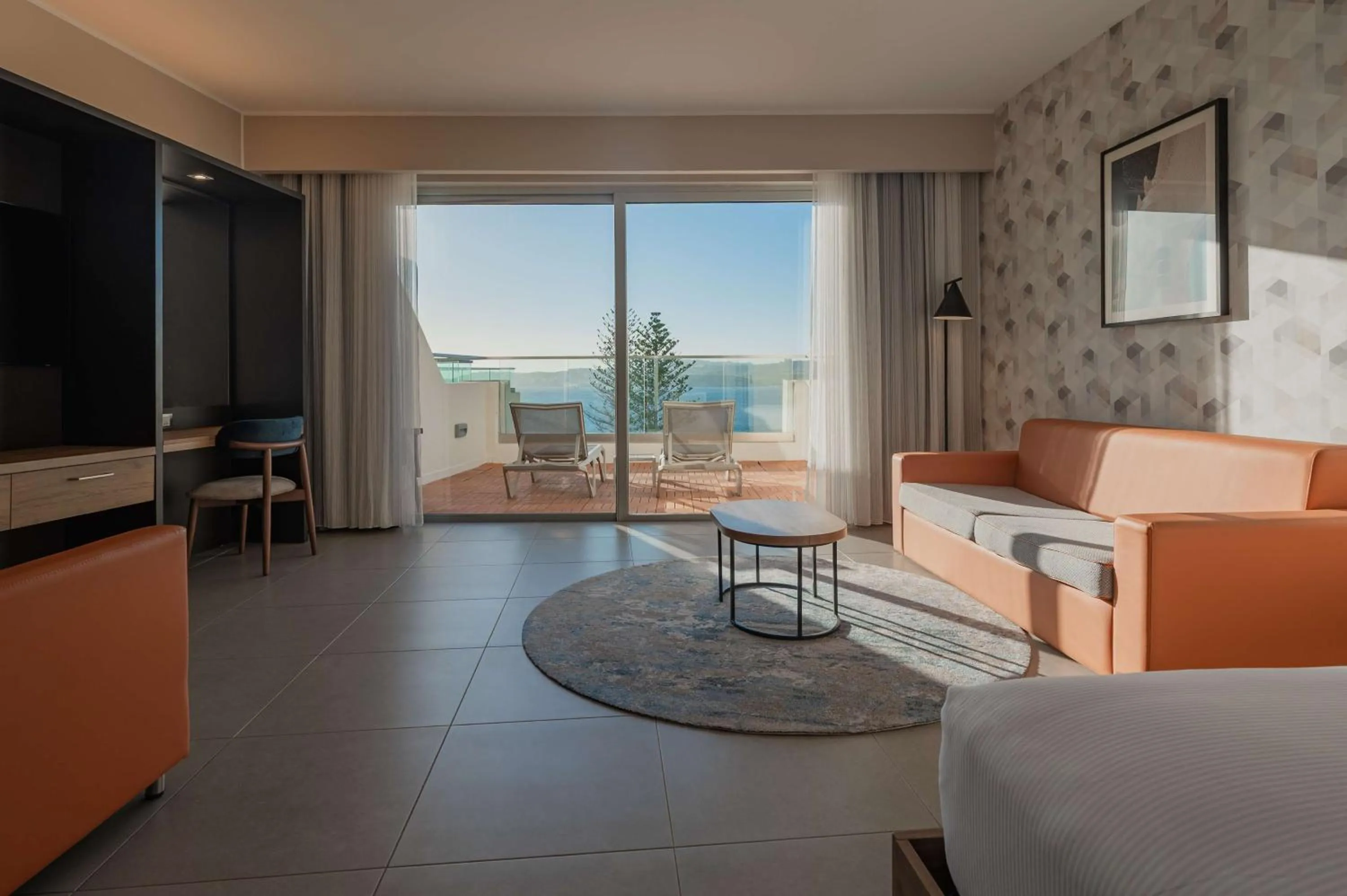 Balcony/Terrace, Bed in DoubleTree by Hilton Malta