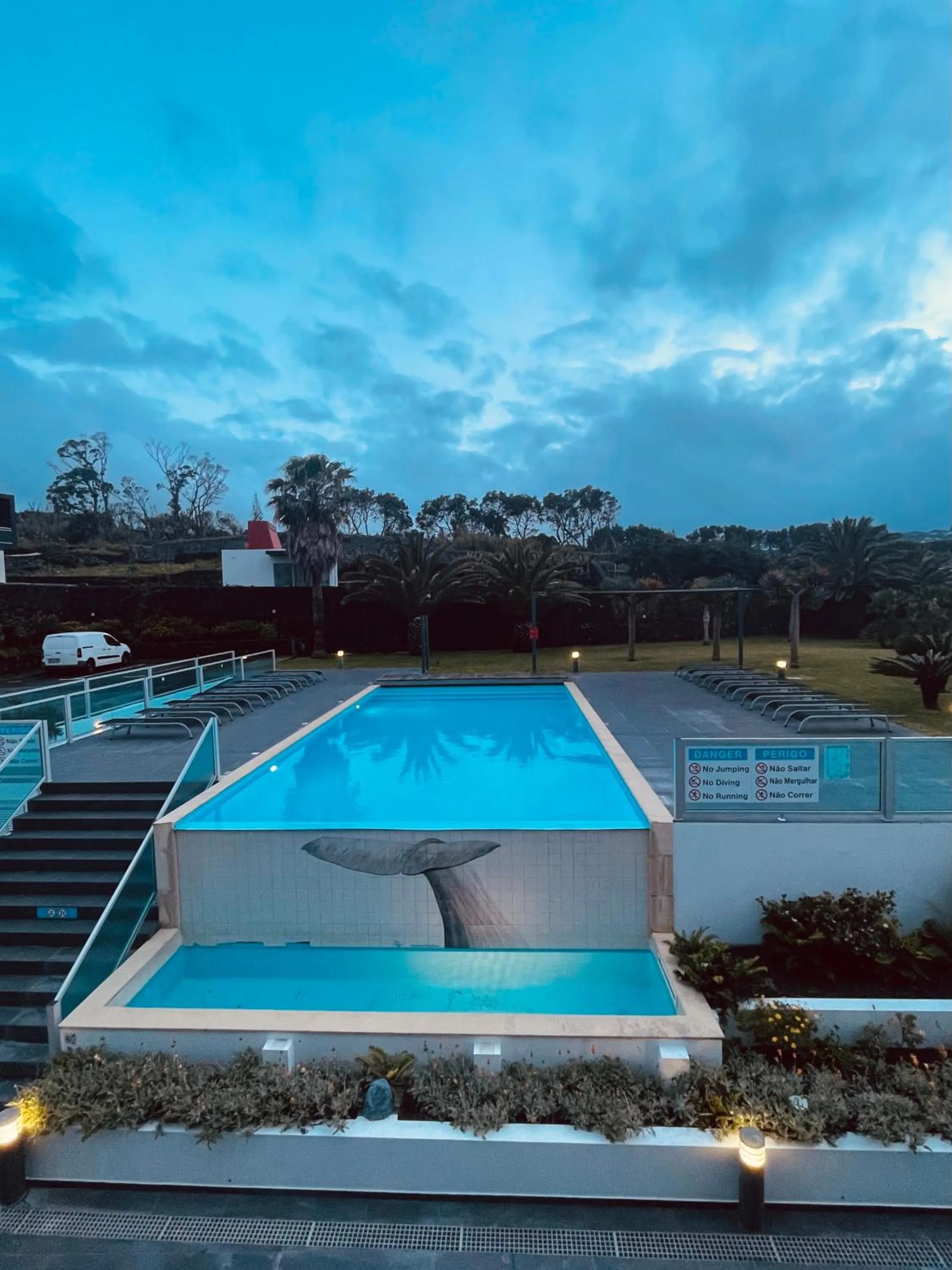 Swimming pool in Whalesbay Hotel Apartamentos