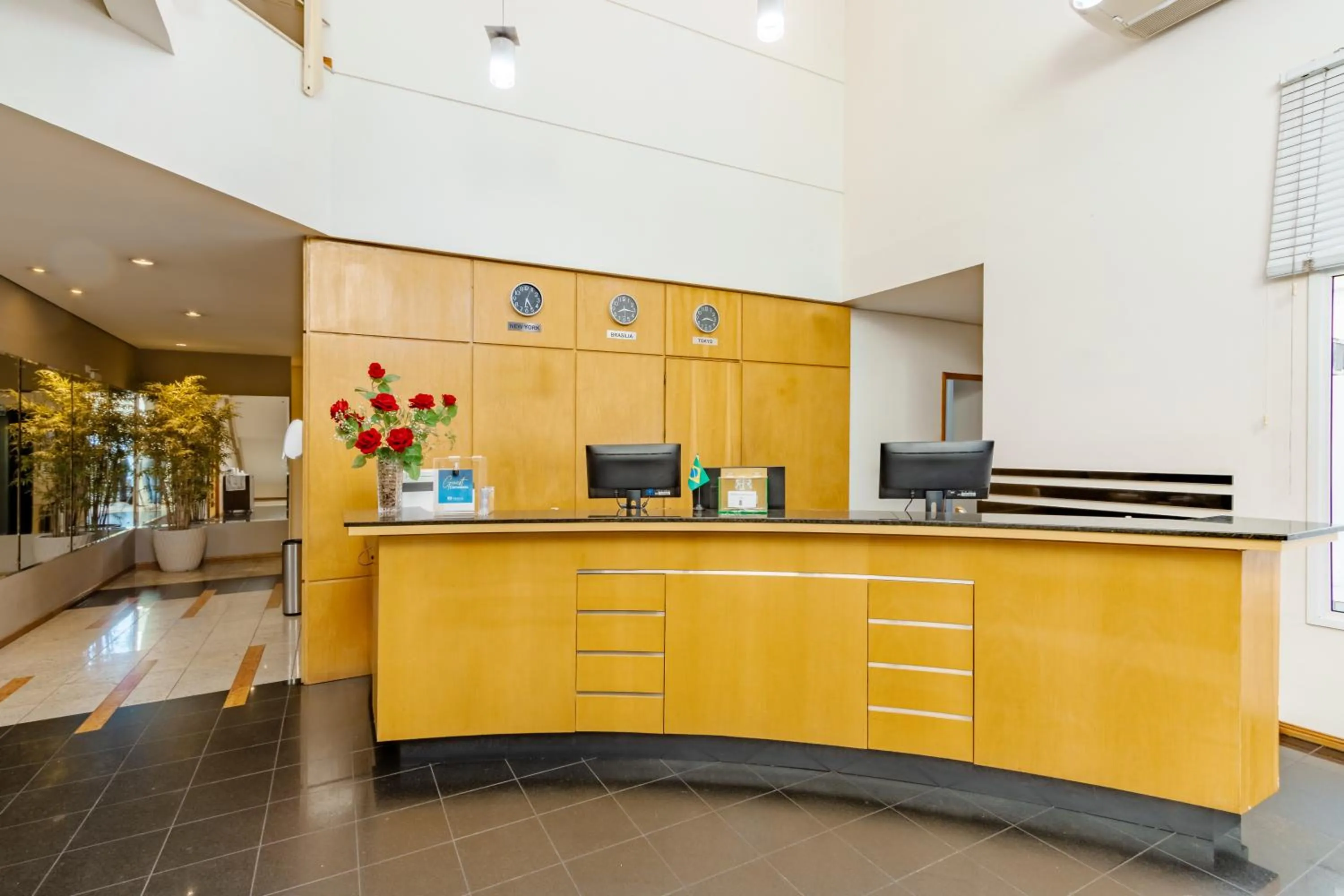 Lobby or reception in Bristol Centro Civico Curitiba