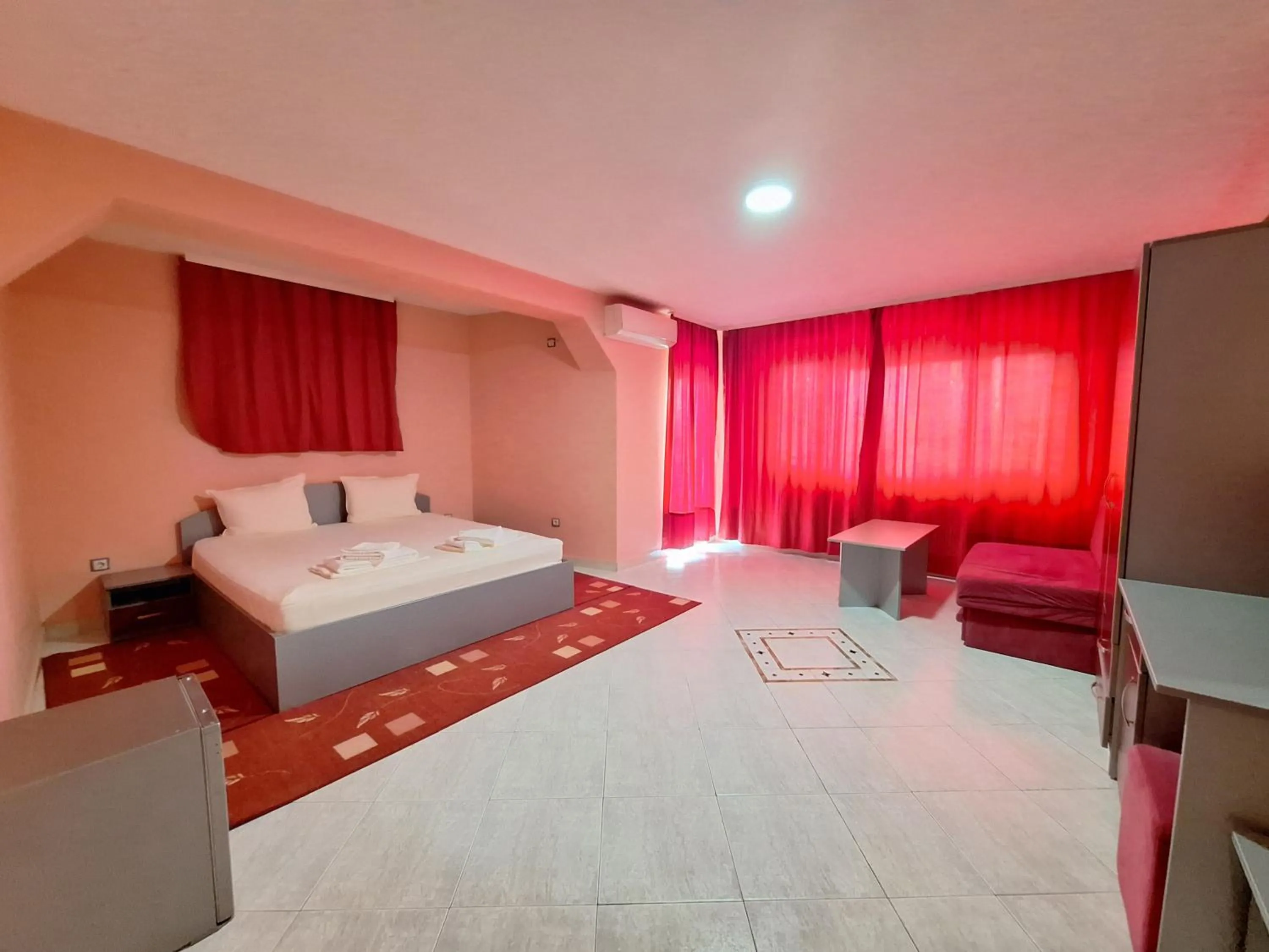 Bed in Hotel Ertancom