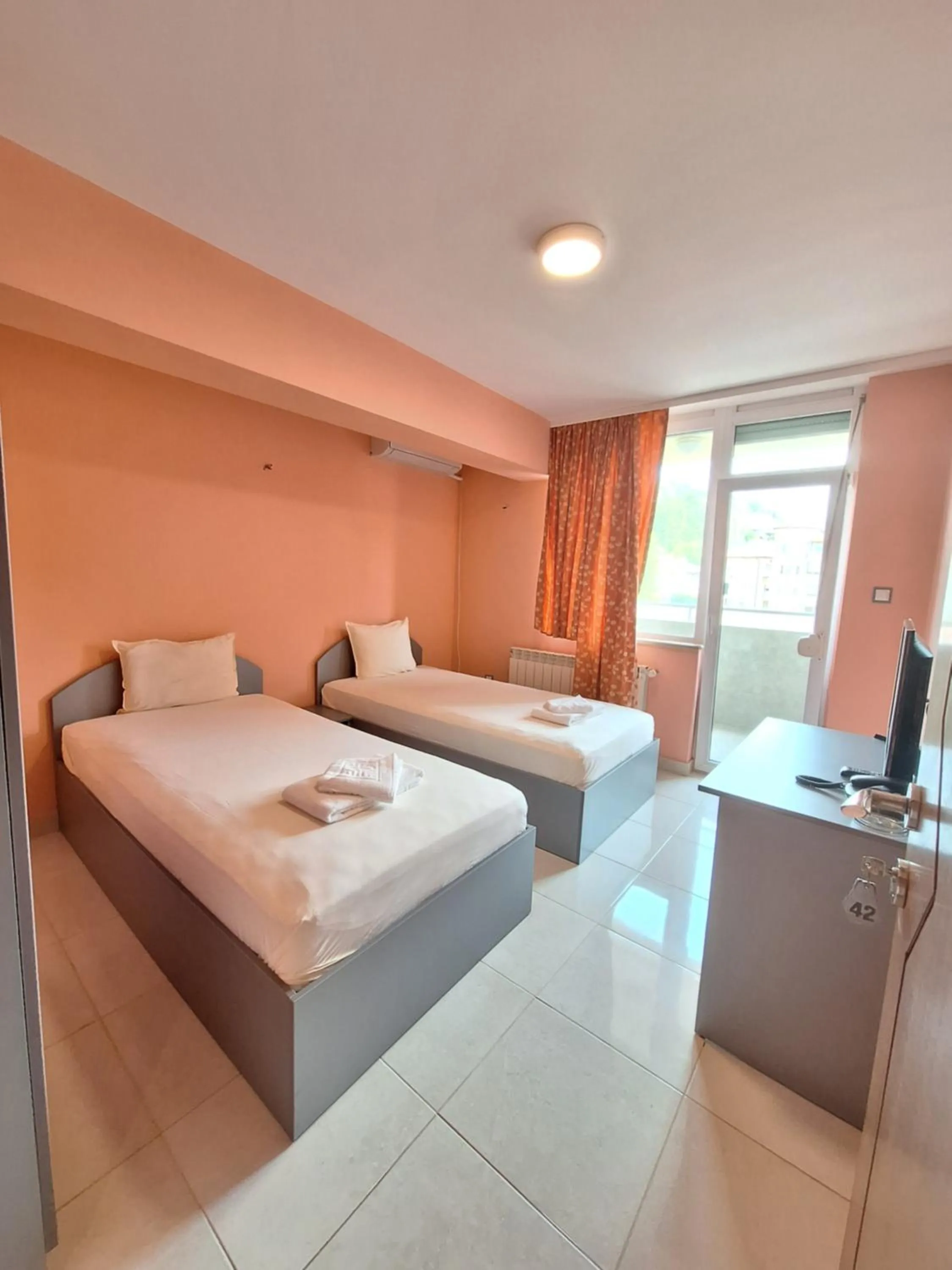 Bed in Hotel Ertancom