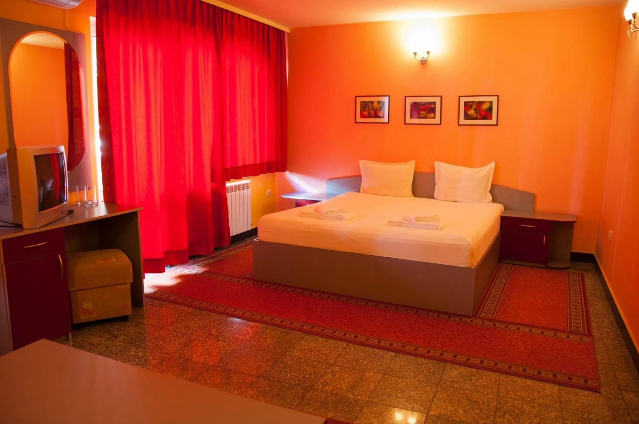 Photo of the whole room, Bed in Hotel Ertancom