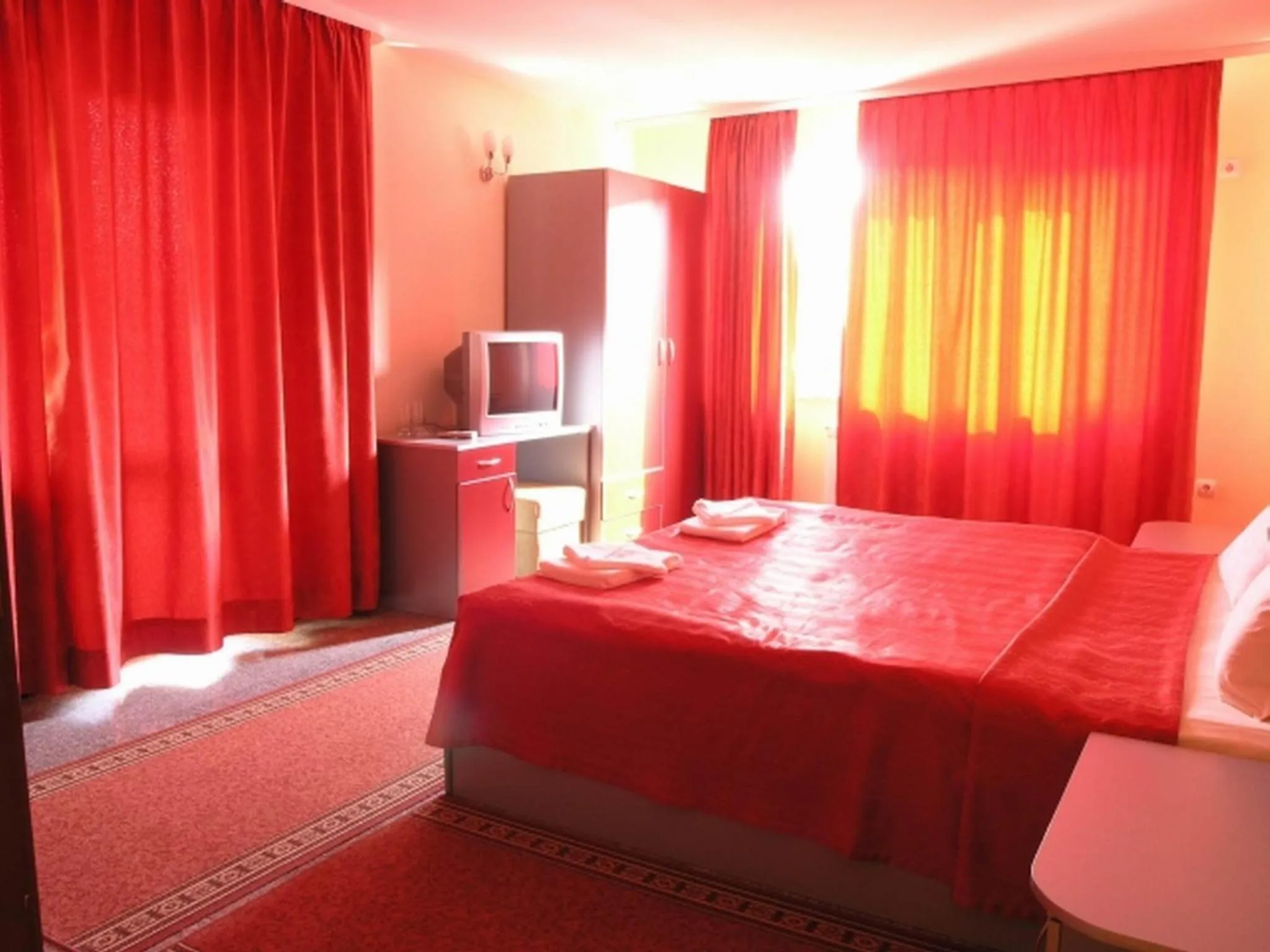 Photo of the whole room, Bed in Hotel Ertancom
