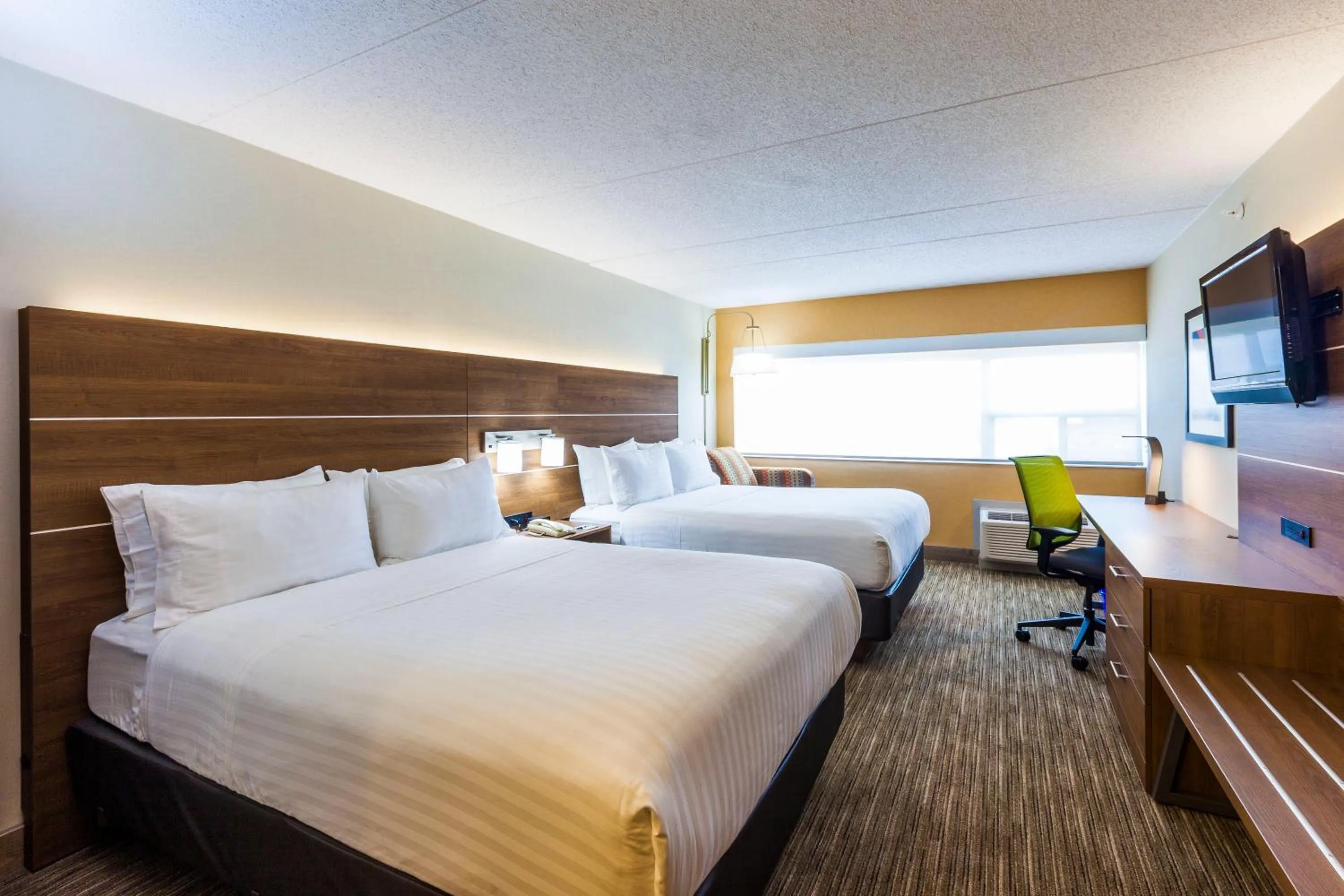 Photo of the whole room, Bed in Holiday Inn Express Hotel & Suites Saint John Harbour Side by IHG
