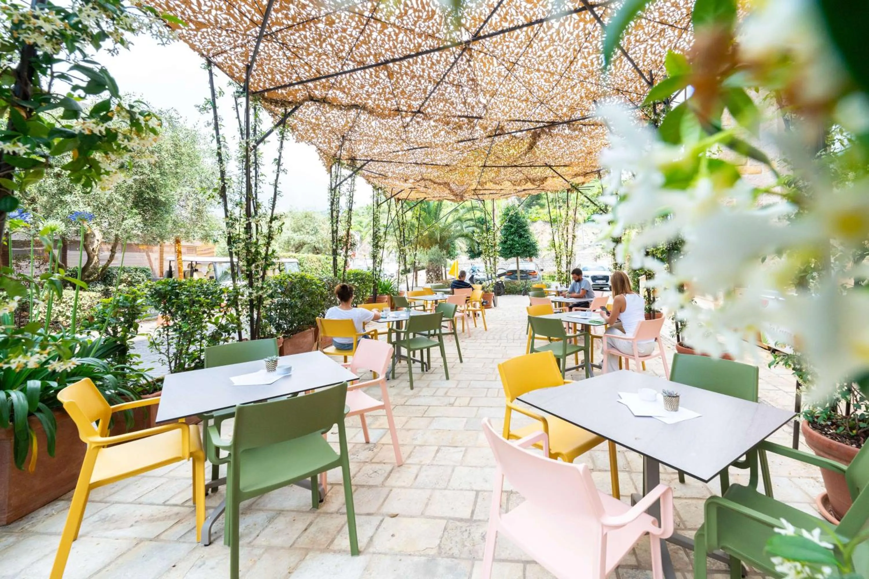 Restaurant/places to eat in Dukley Hotel & Resort