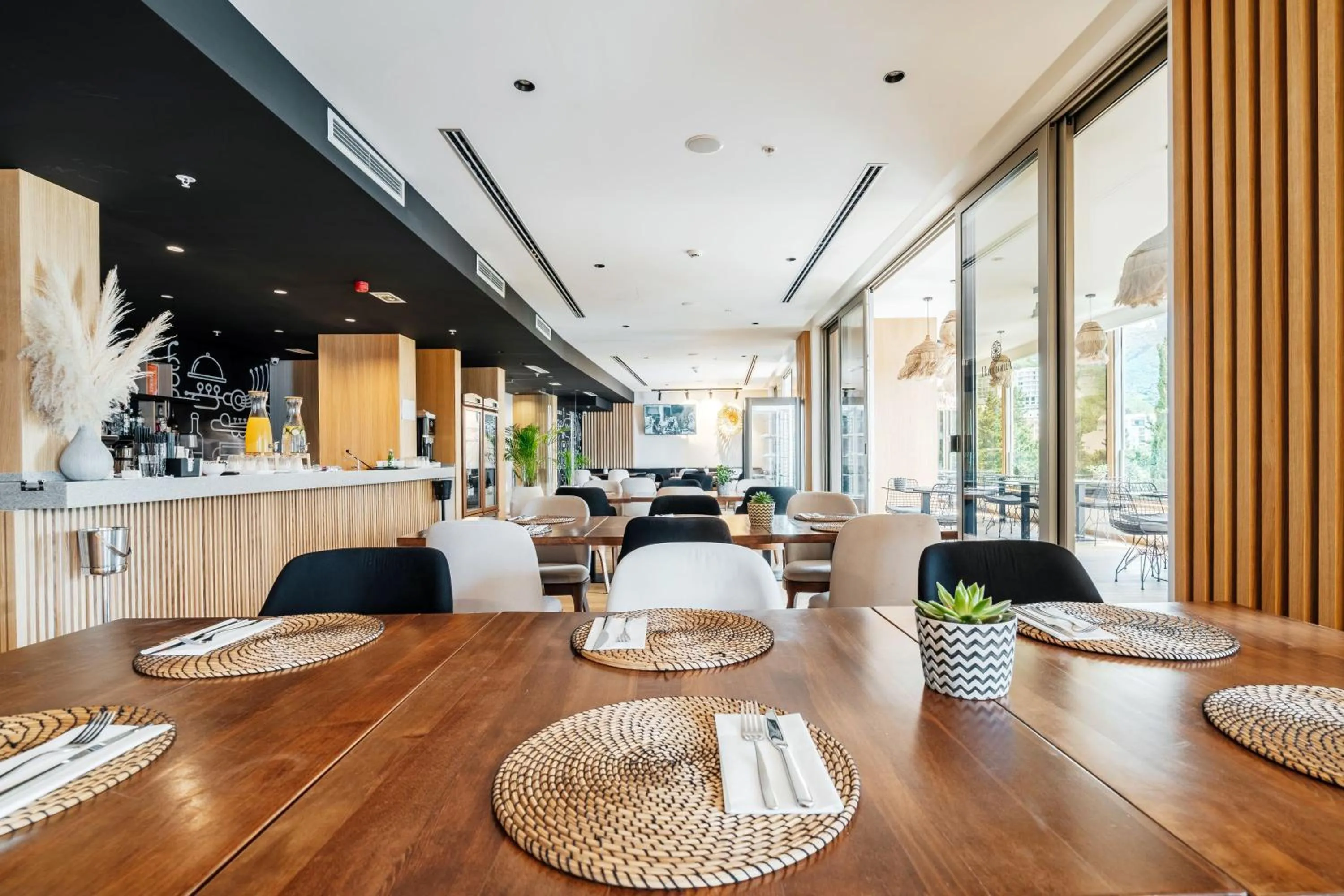 Restaurant/places to eat in Dukley Hotel & Resort