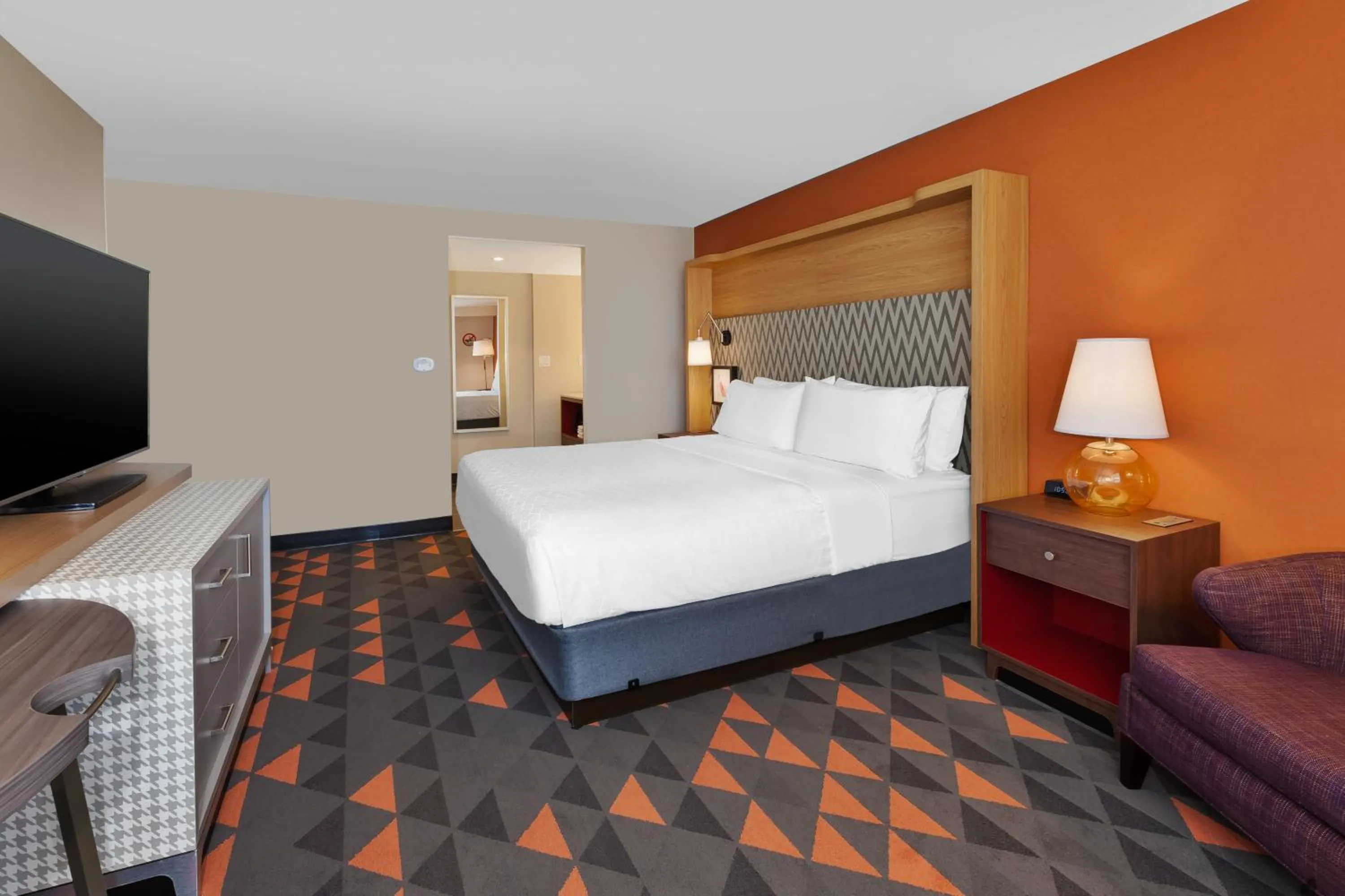 Photo of the whole room, Bed in Holiday Inn St Johns by IHG