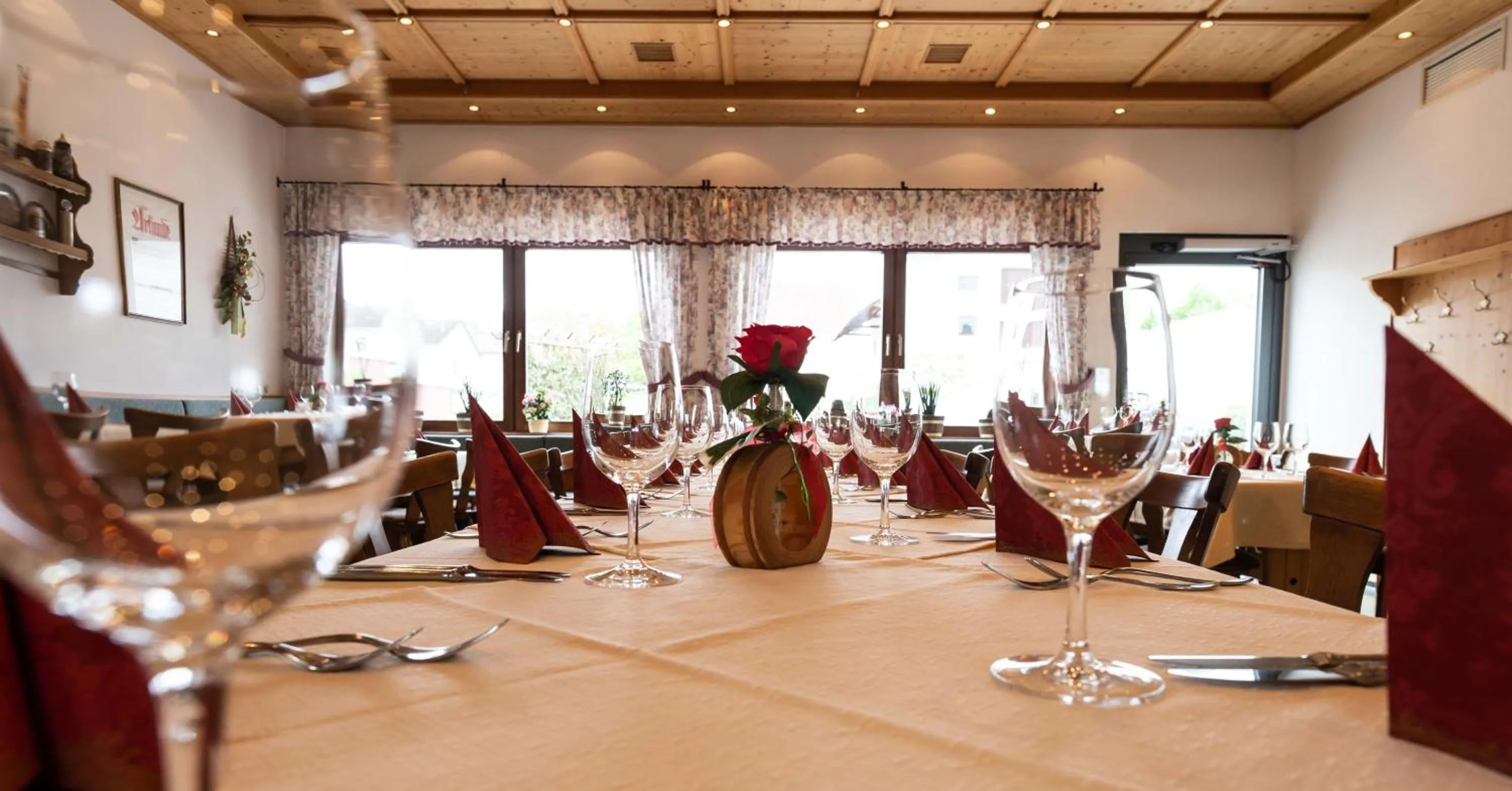 Restaurant/places to eat in Hotel Gasthof Rosenwirt