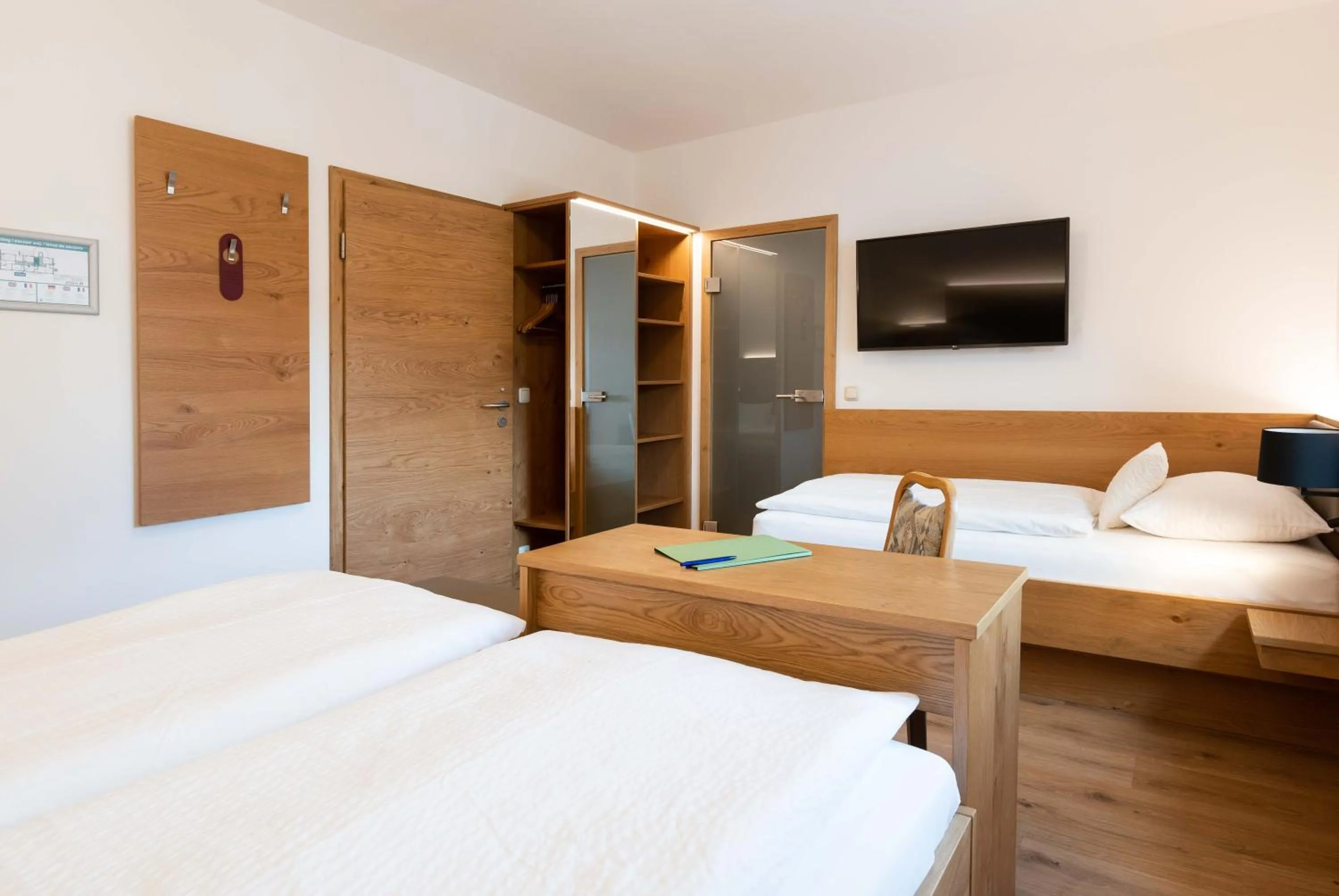 Bed in Hotel Gasthof Rosenwirt