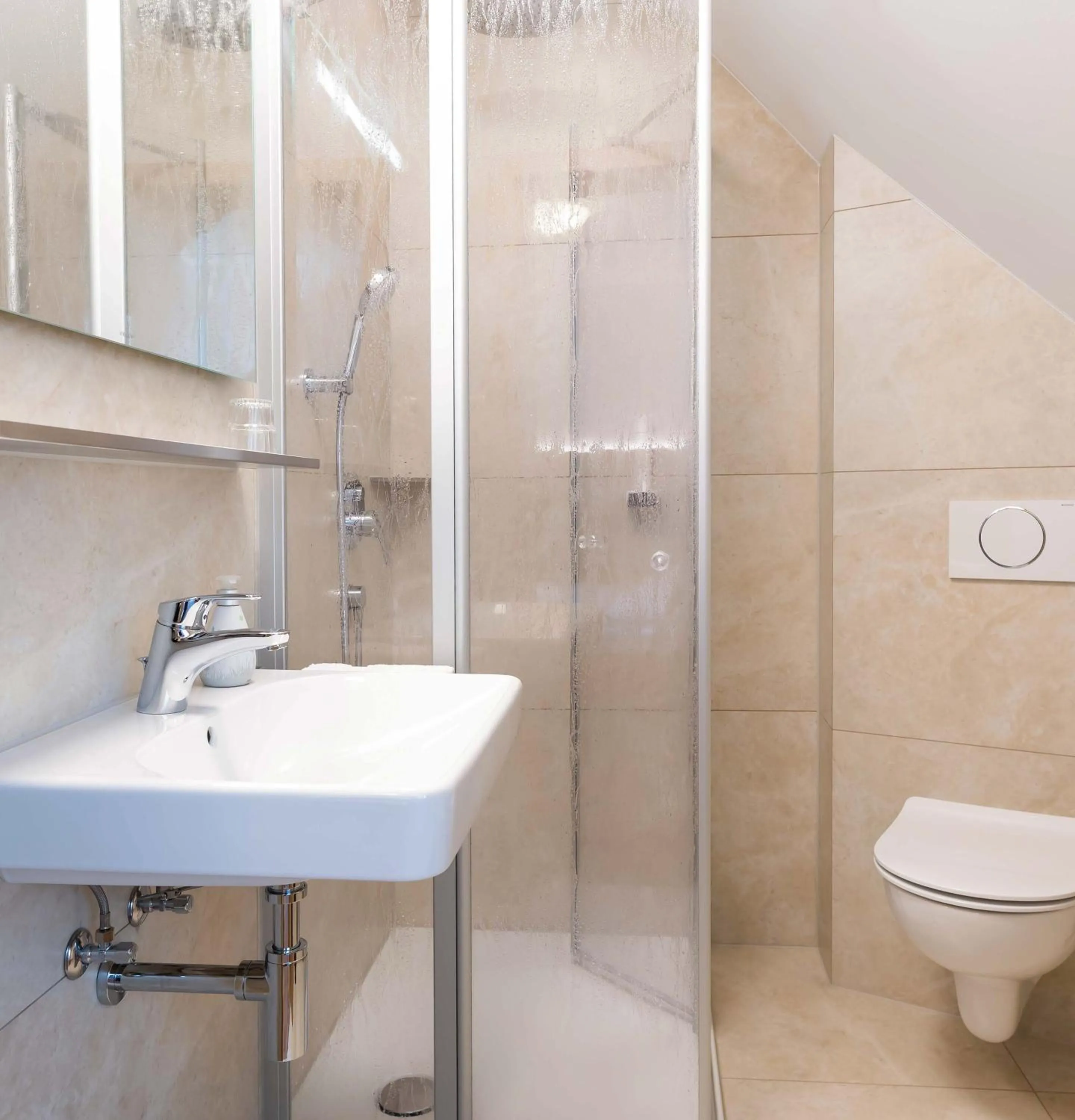 Shower in Hotel Gasthof Rosenwirt