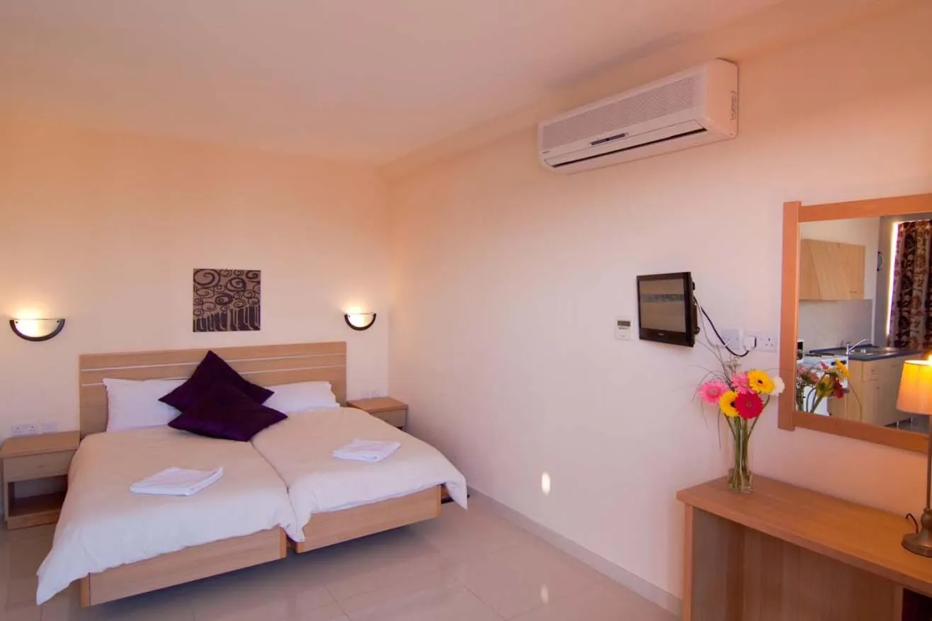 Bed in Dean Hamlet Hotel