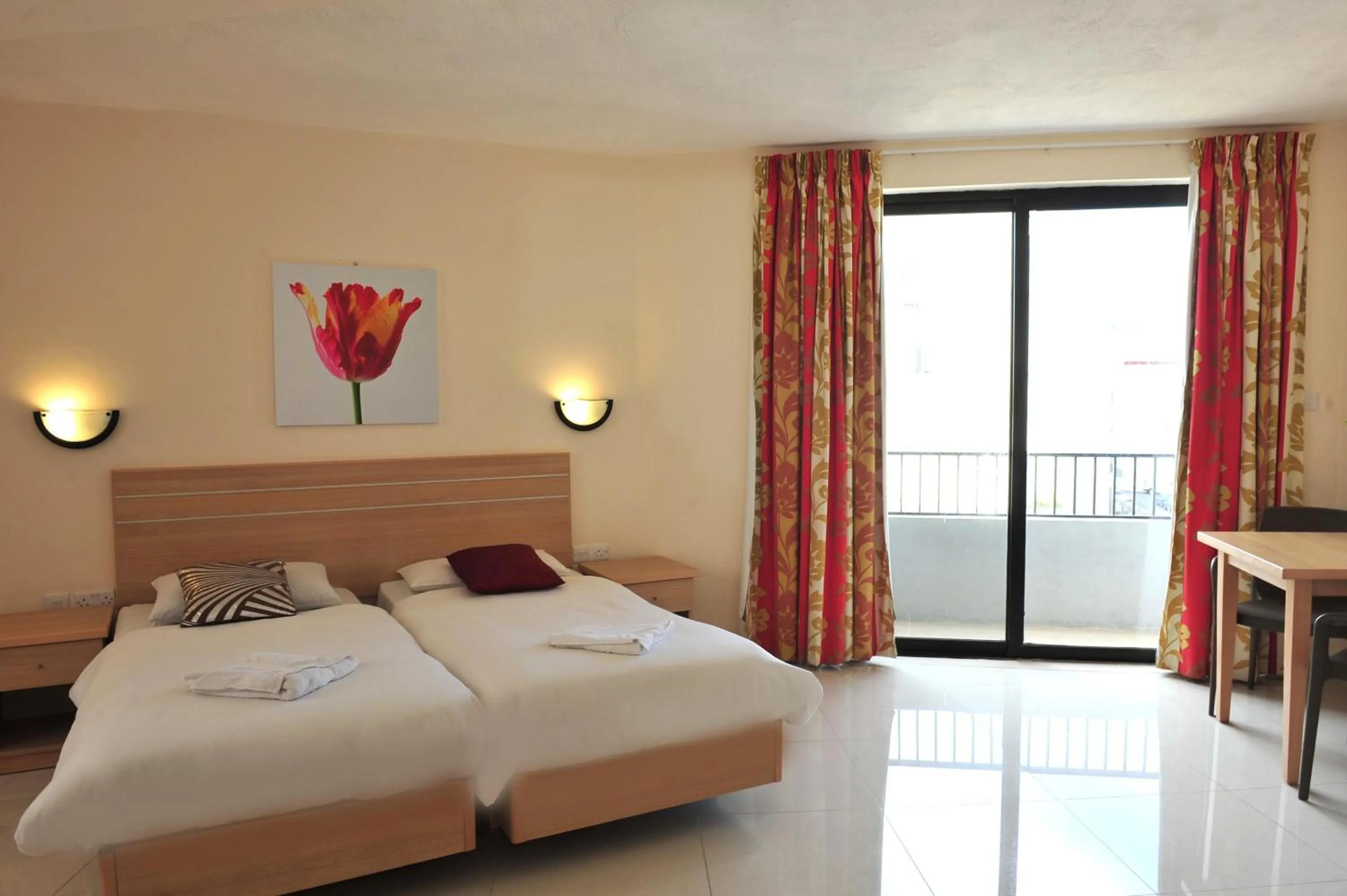 Bed in Dean Hamlet Hotel