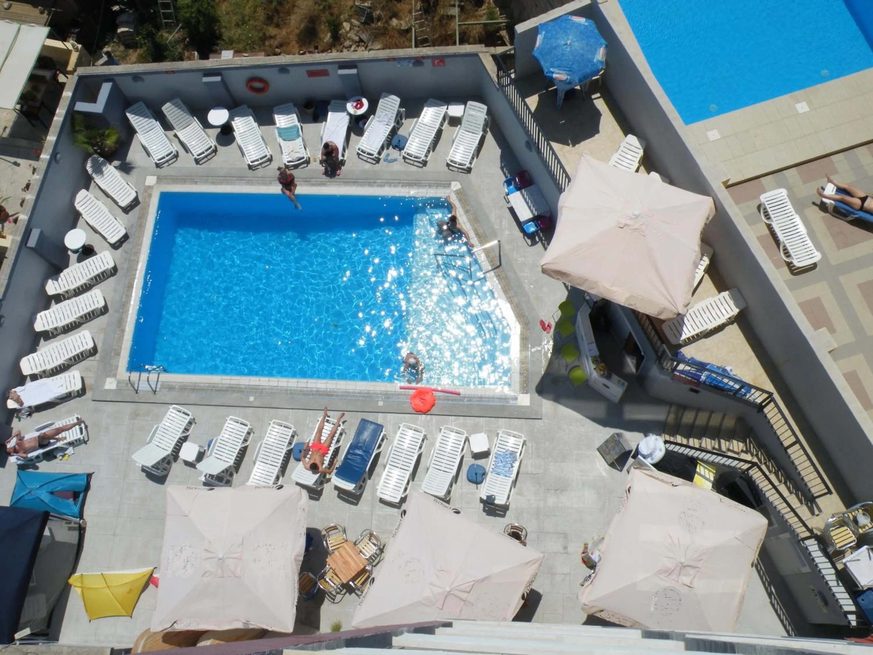 Swimming pool in Dean Hamlet Hotel