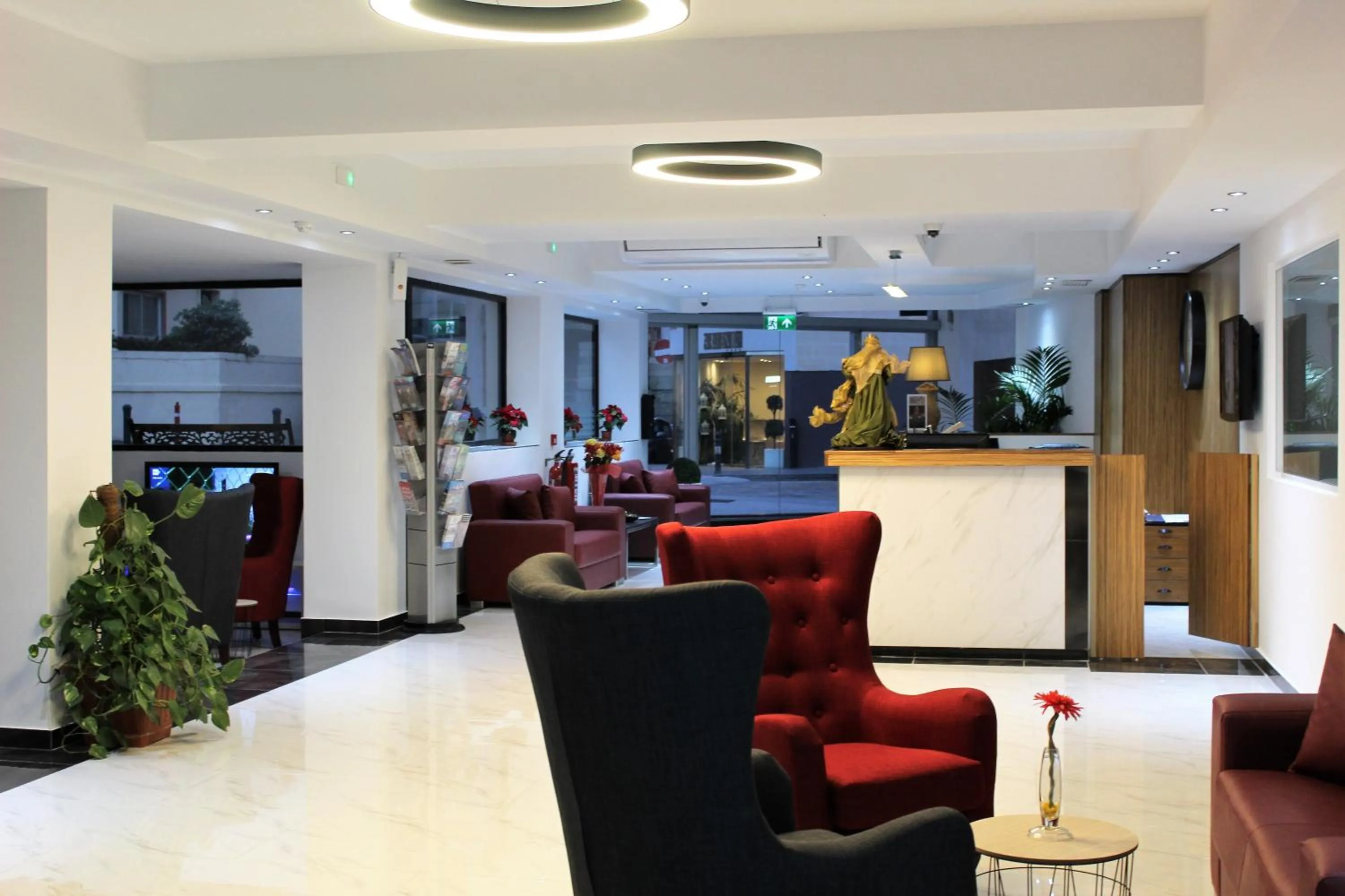 Lobby or reception in Dean Hamlet Hotel