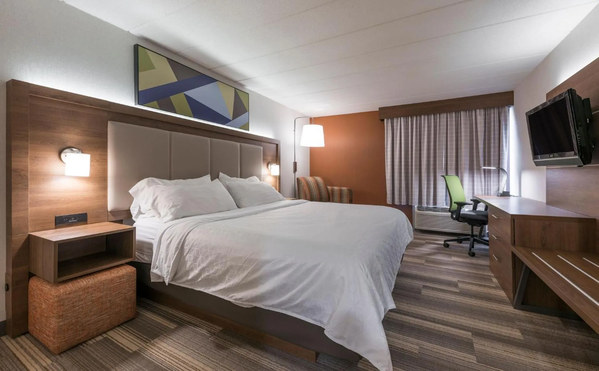 Photo of the whole room, Bed in Holiday Inn Express Hotel & Suites Charlottetown by IHG