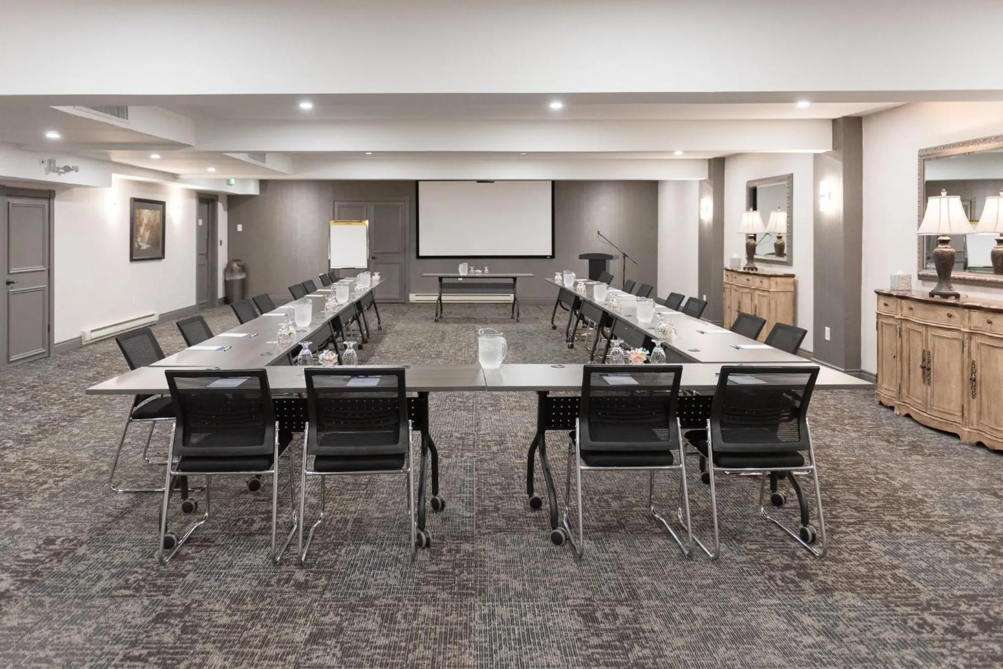 Meeting/conference room in Holiday Inn Express Hotel & Suites Charlottetown by IHG