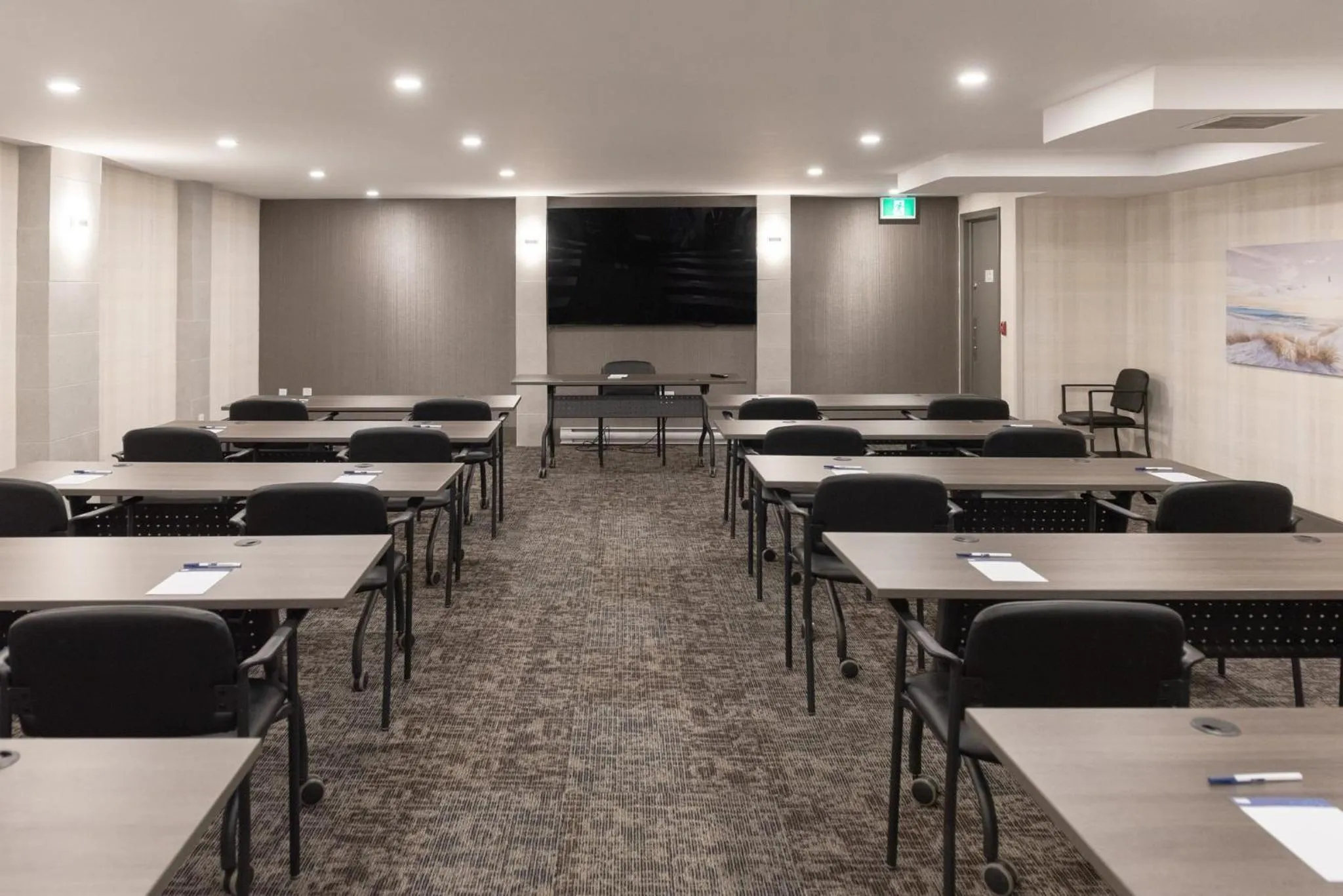 Meeting/conference room in Holiday Inn Express Hotel & Suites Charlottetown by IHG