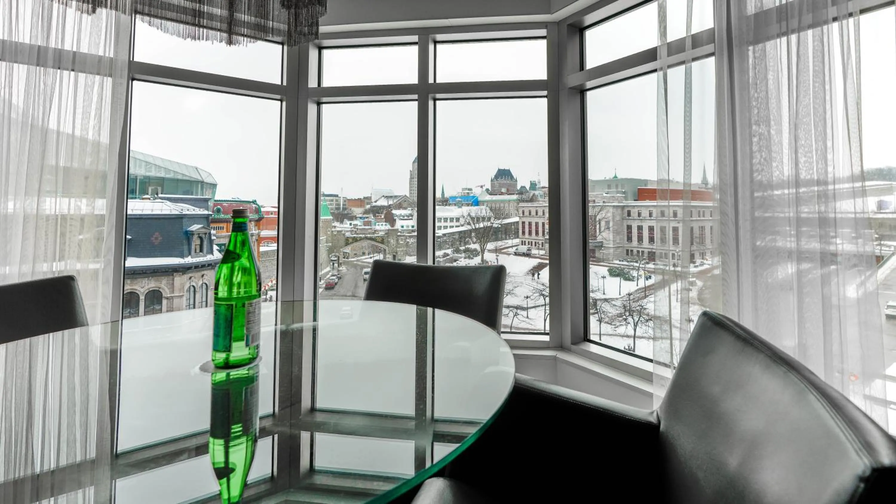 Winter in Hôtel Palace Royal Centre-Ville Québec par JARO