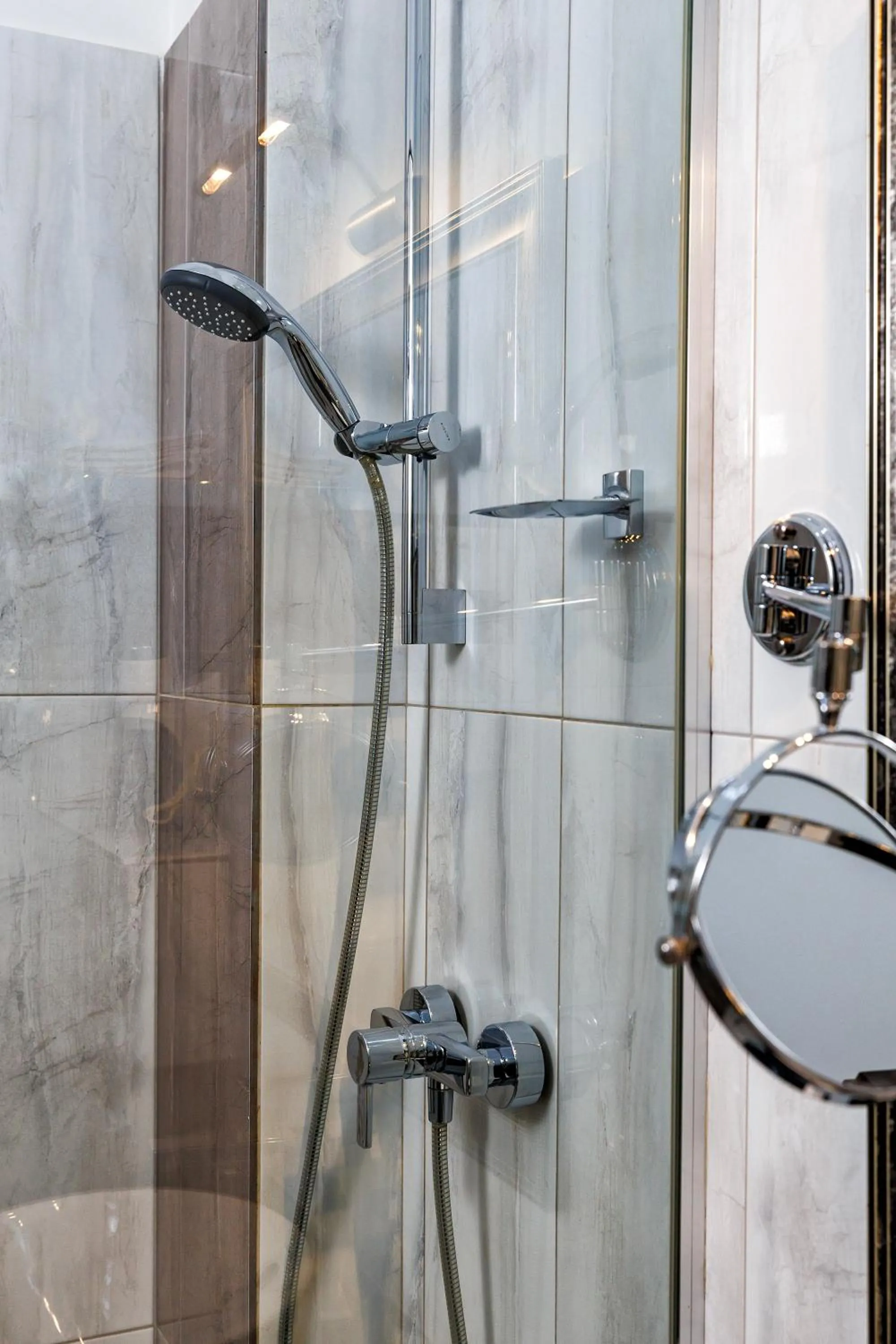 Shower in La Strada Boutique Villa