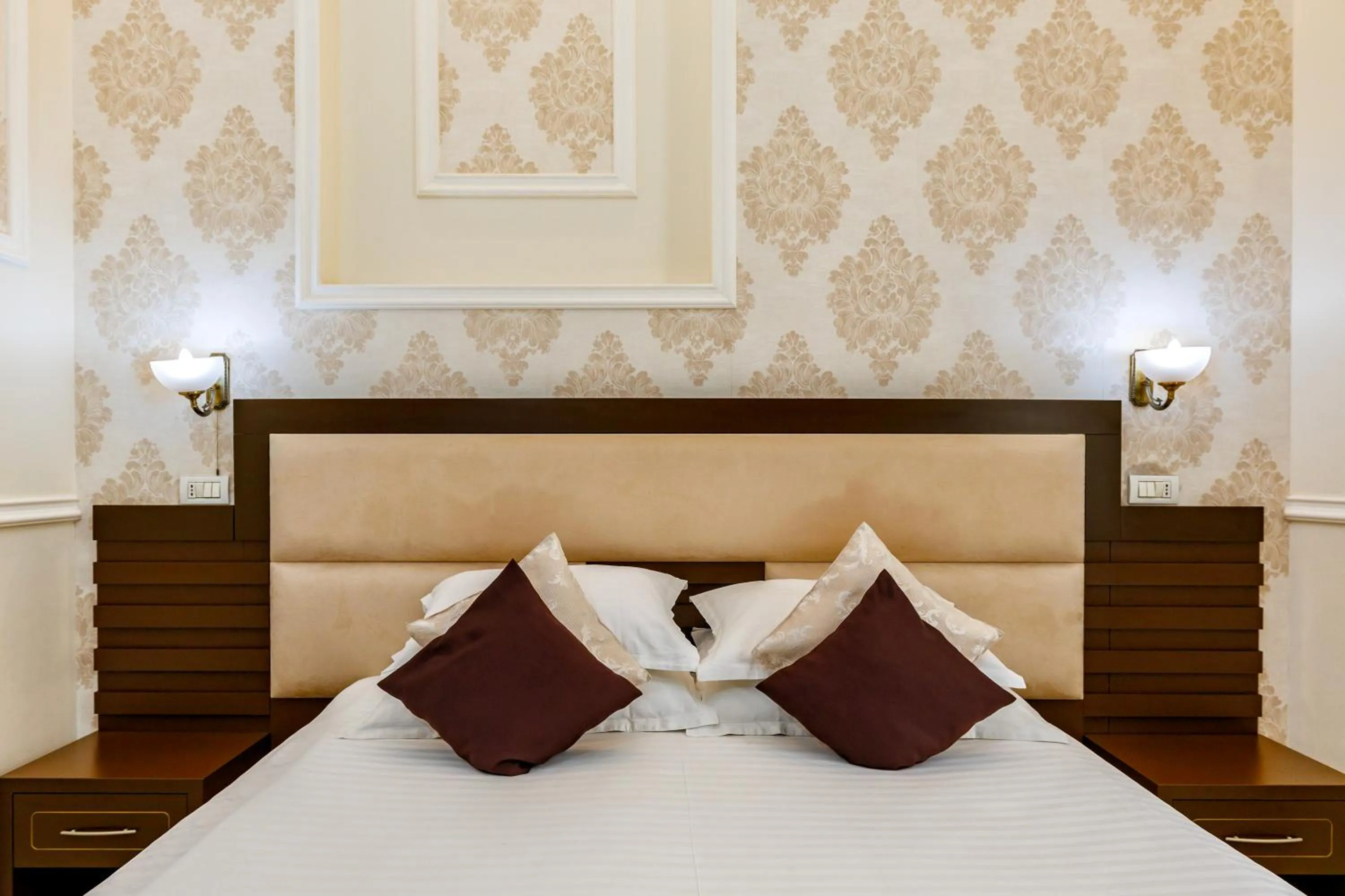 Bed in La Strada Boutique Villa