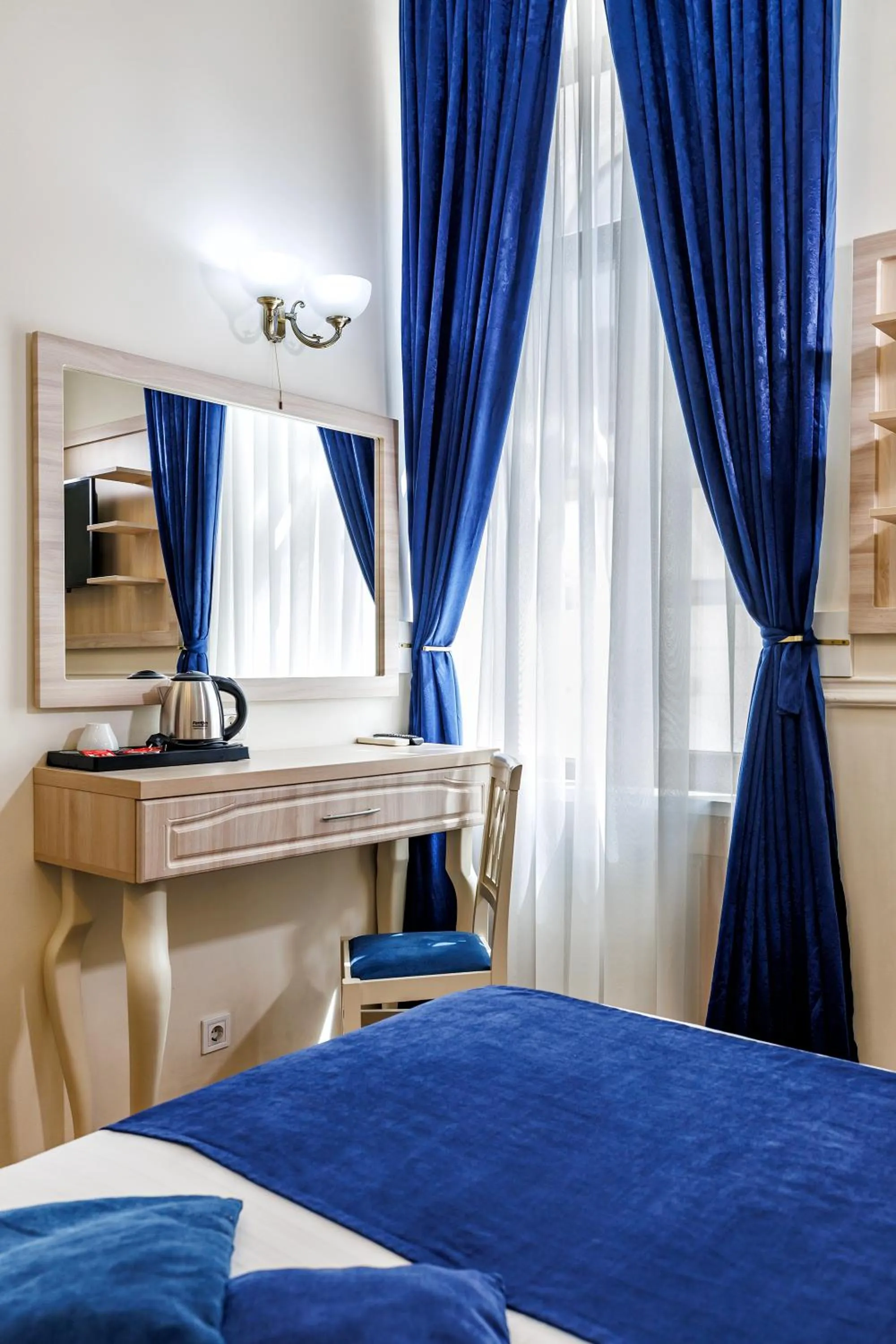 Bed in La Strada Boutique Villa