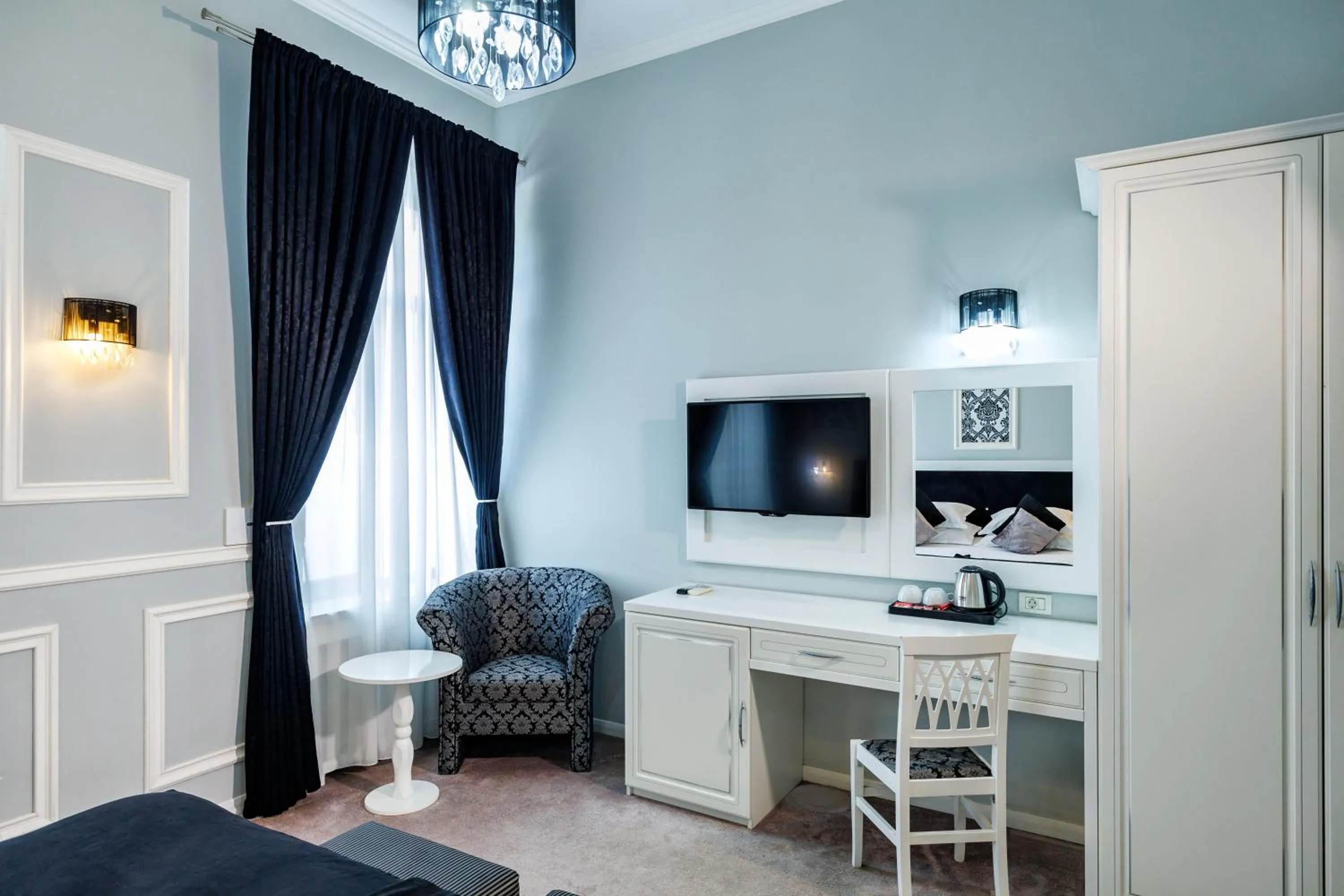 Bed in La Strada Boutique Villa