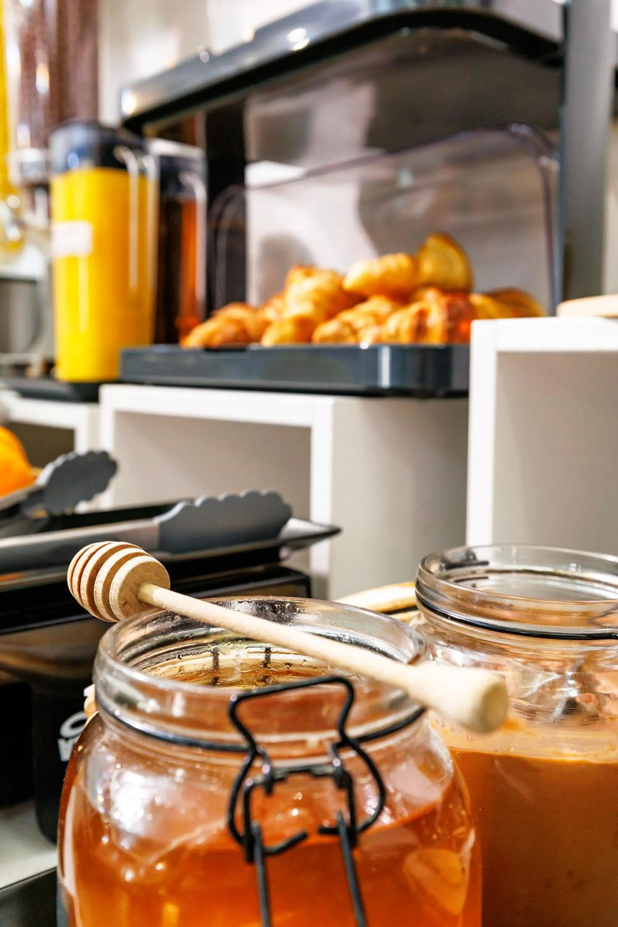 Food and drinks in La Strada Boutique Villa