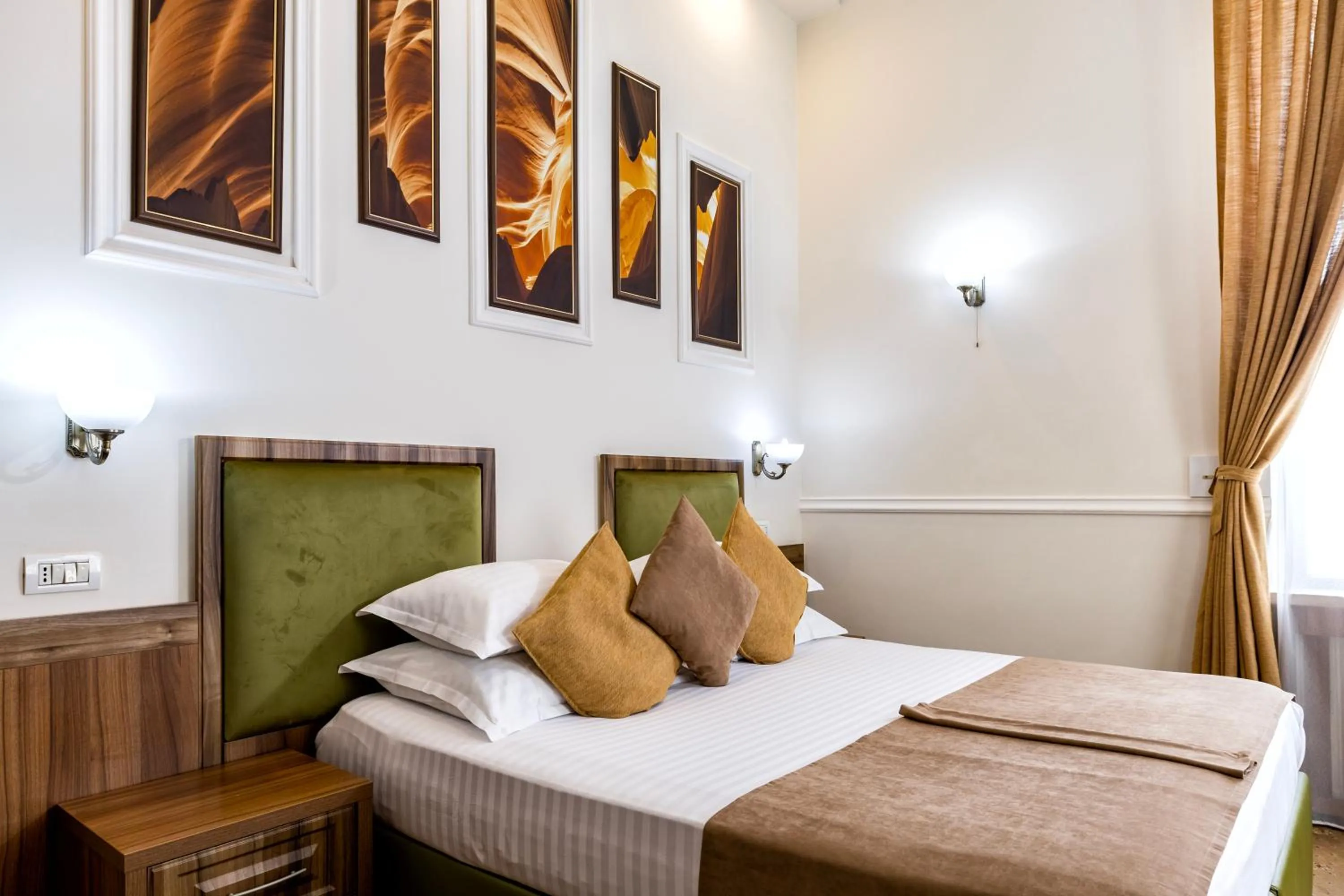 Bed in La Strada Boutique Villa