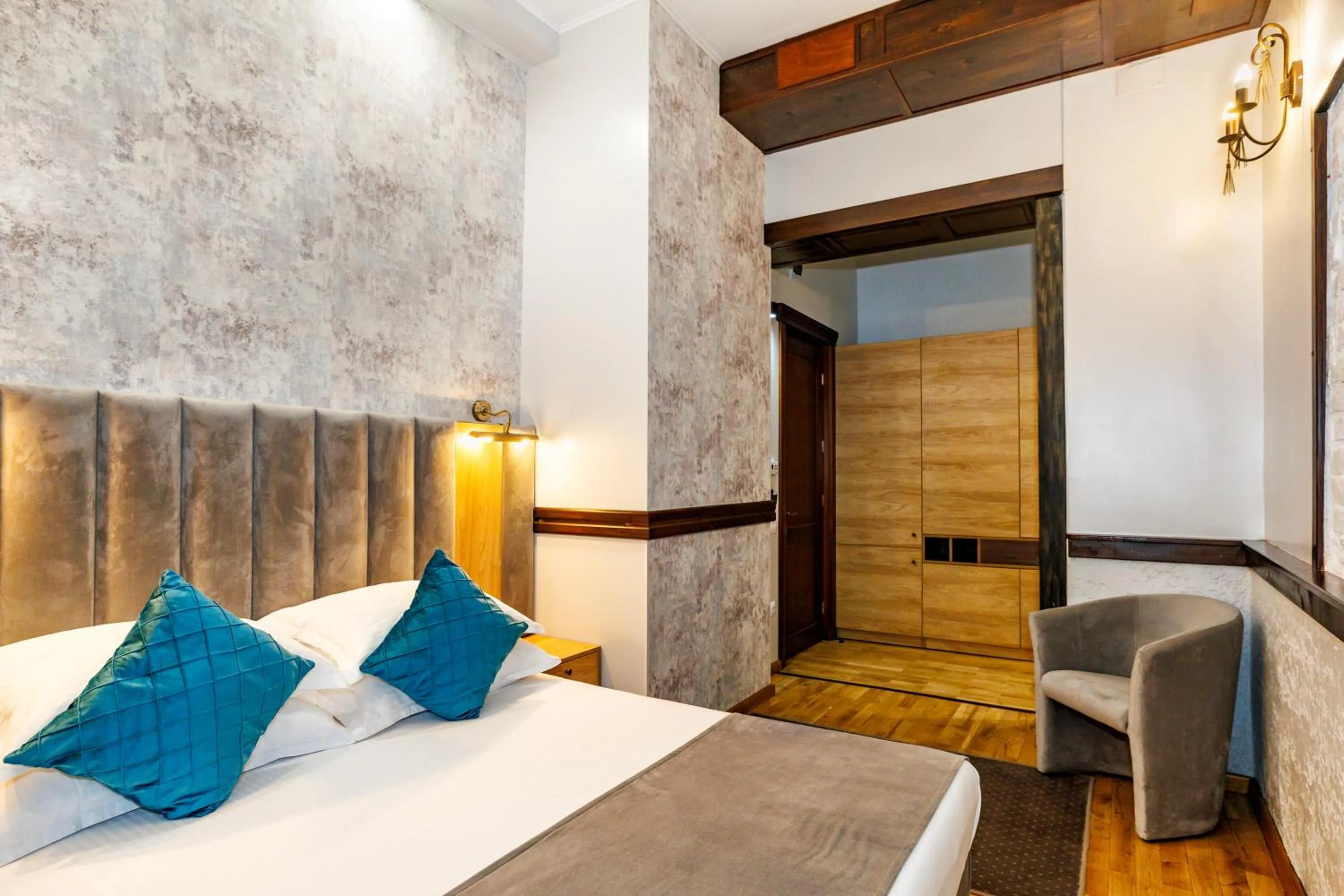 Photo of the whole room, Bed in La Strada Boutique Villa