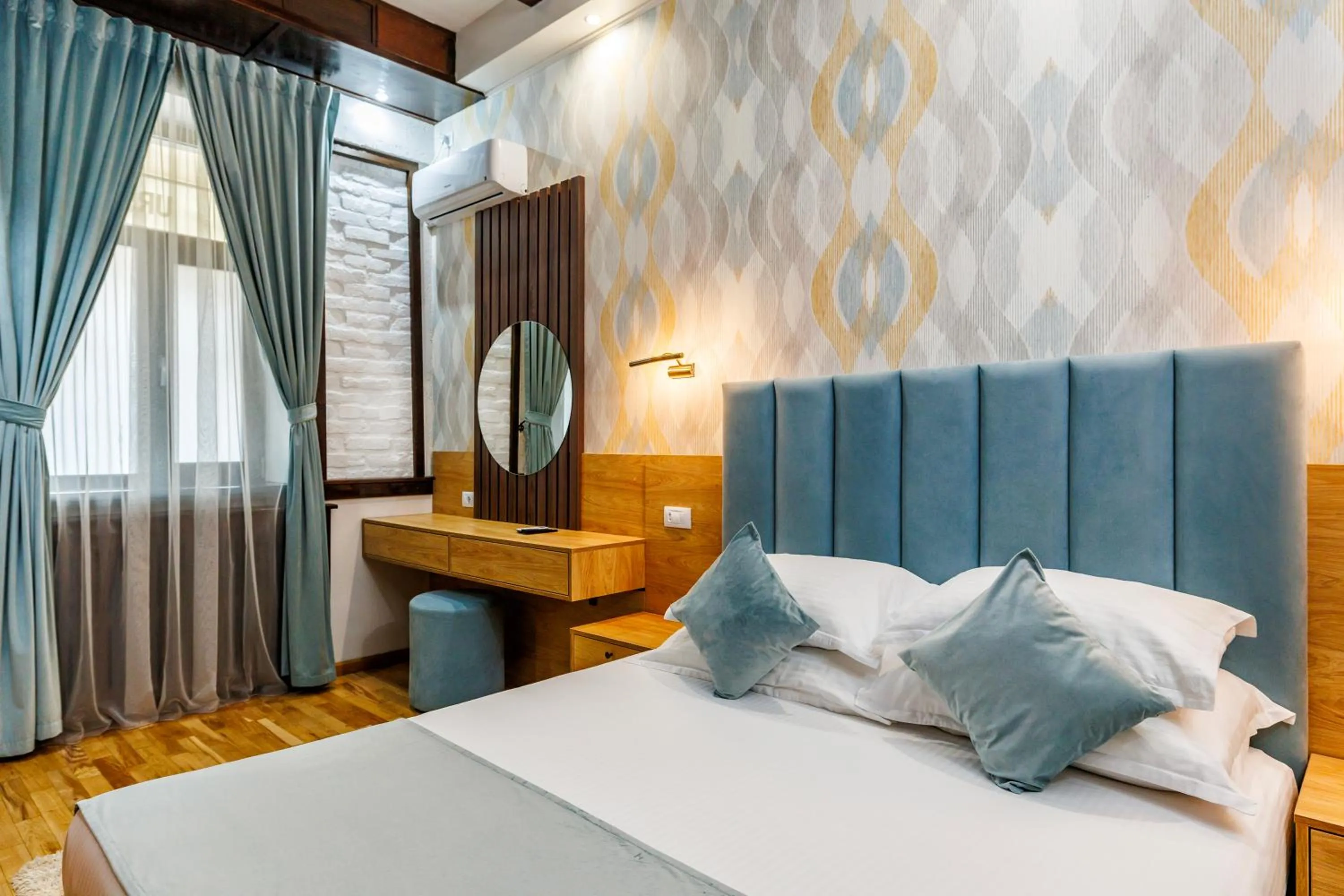 Photo of the whole room, Bed in La Strada Boutique Villa