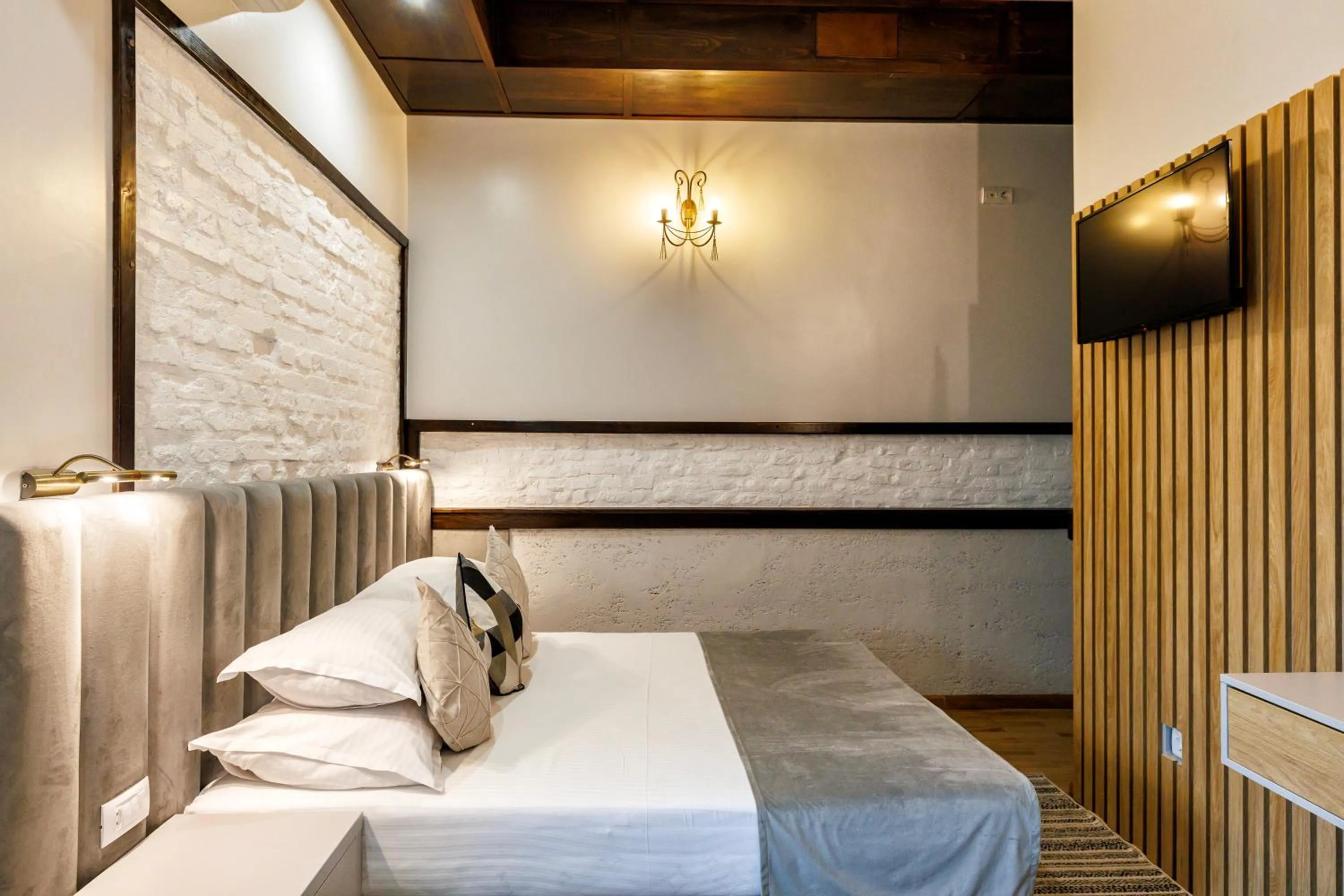 Photo of the whole room, Bed in La Strada Boutique Villa