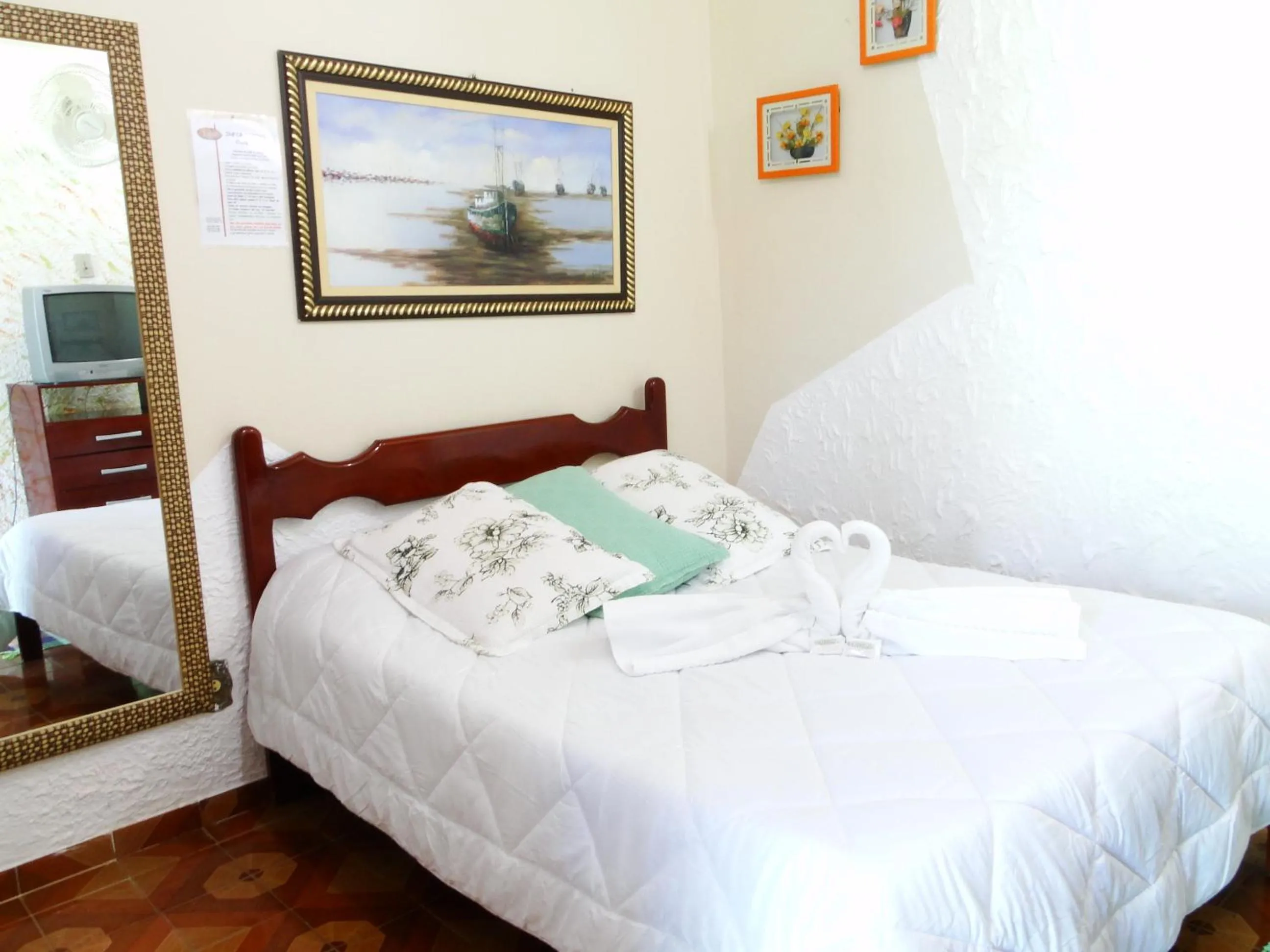 Photo of the whole room, Bed in Pousada das Acerolas