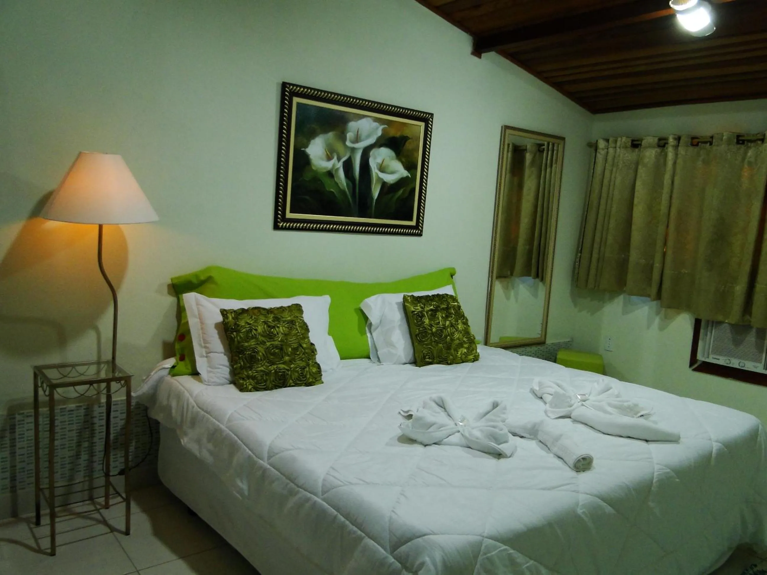 Photo of the whole room, Bed in Pousada das Acerolas